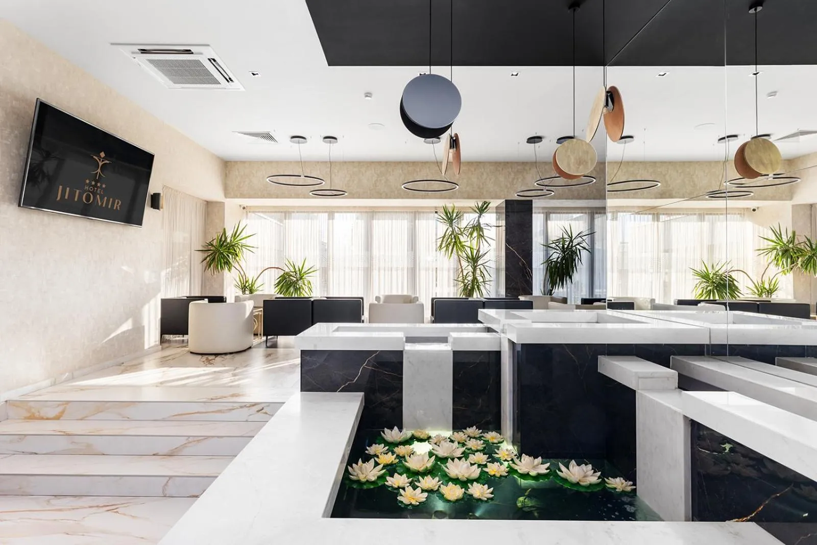 Jitomir Hotel