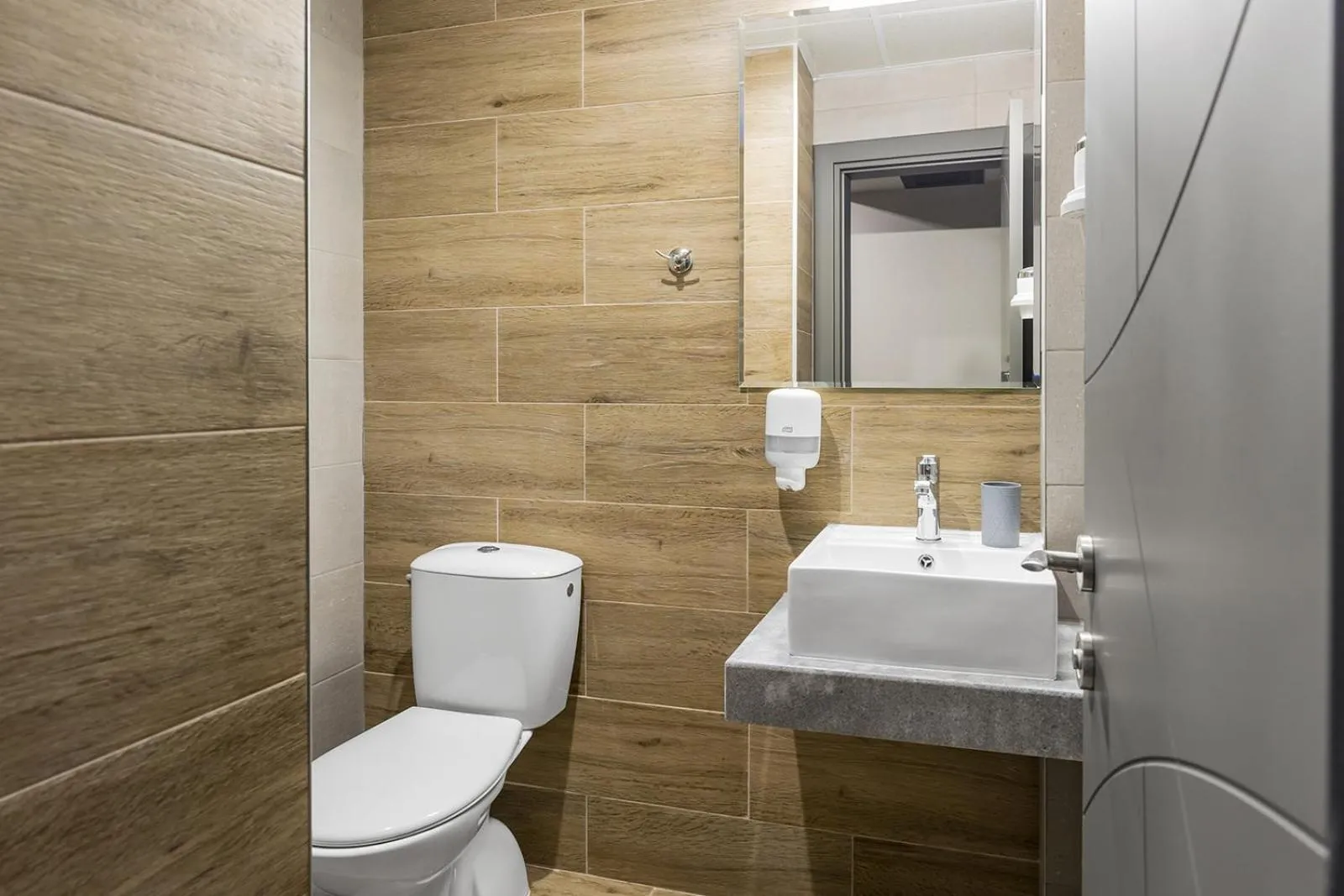 Jitomir Hotel