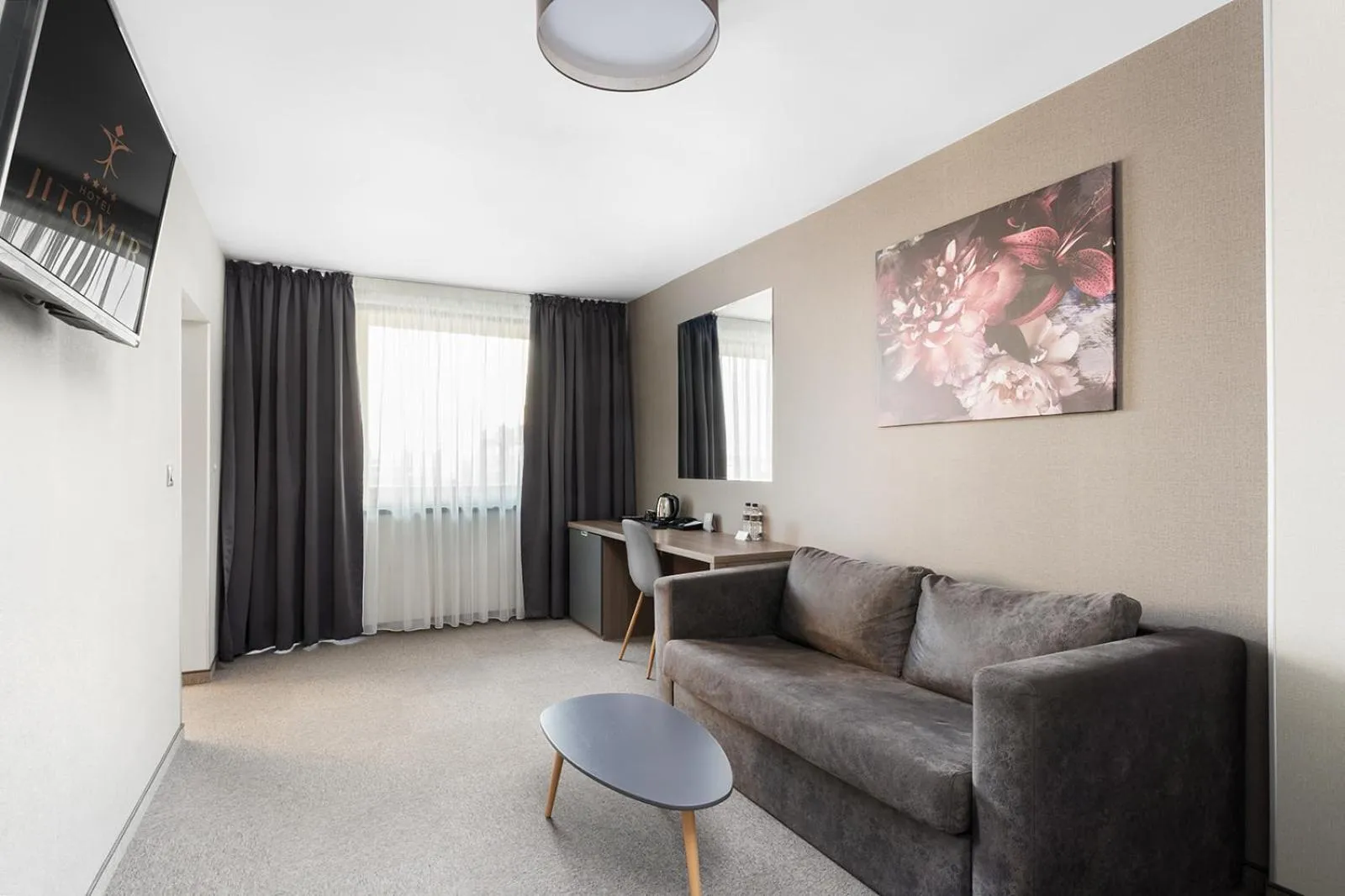 Jitomir Hotel