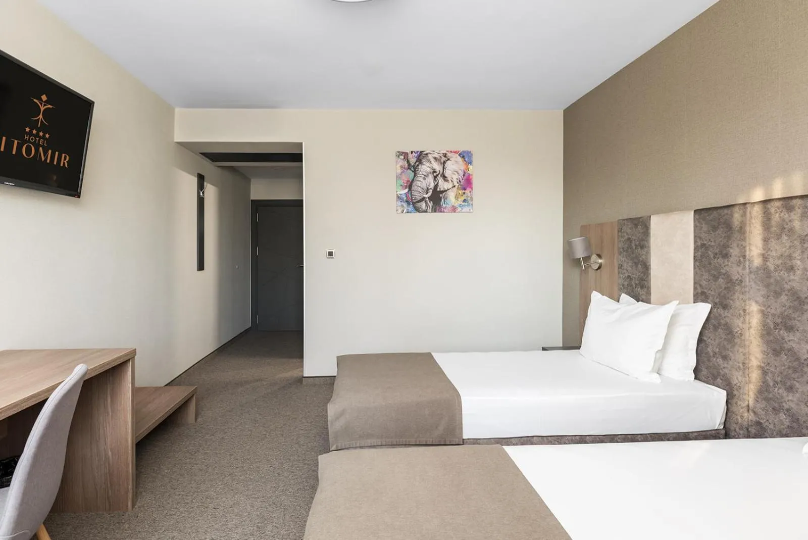 Bed in Jitomir Hotel