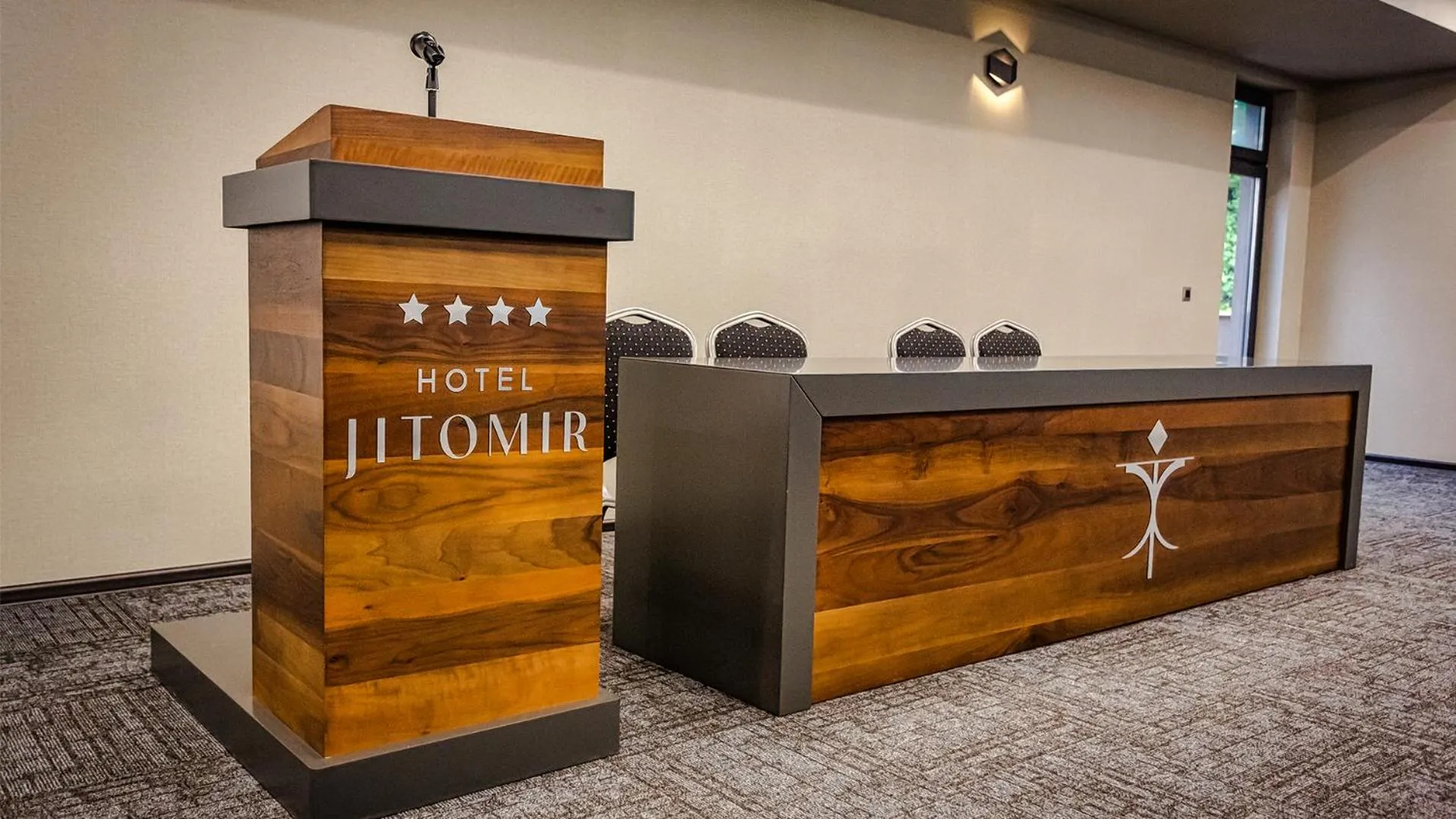 Jitomir Hotel