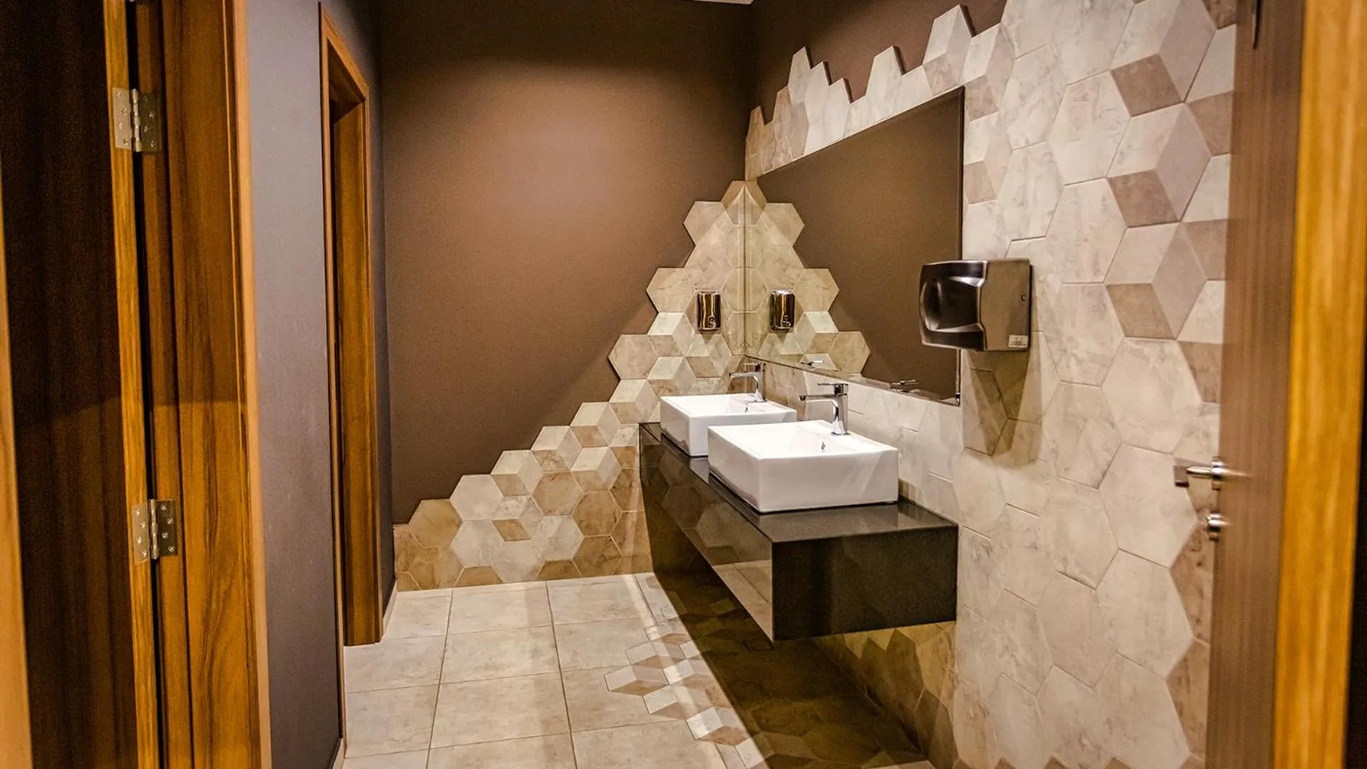 Jitomir Hotel