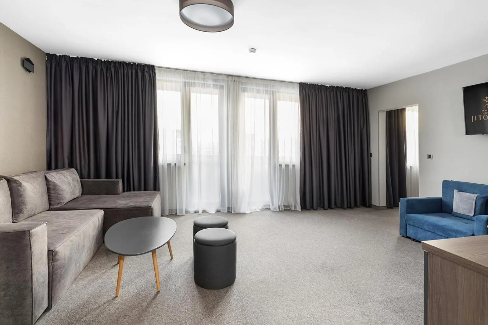 Jitomir Hotel