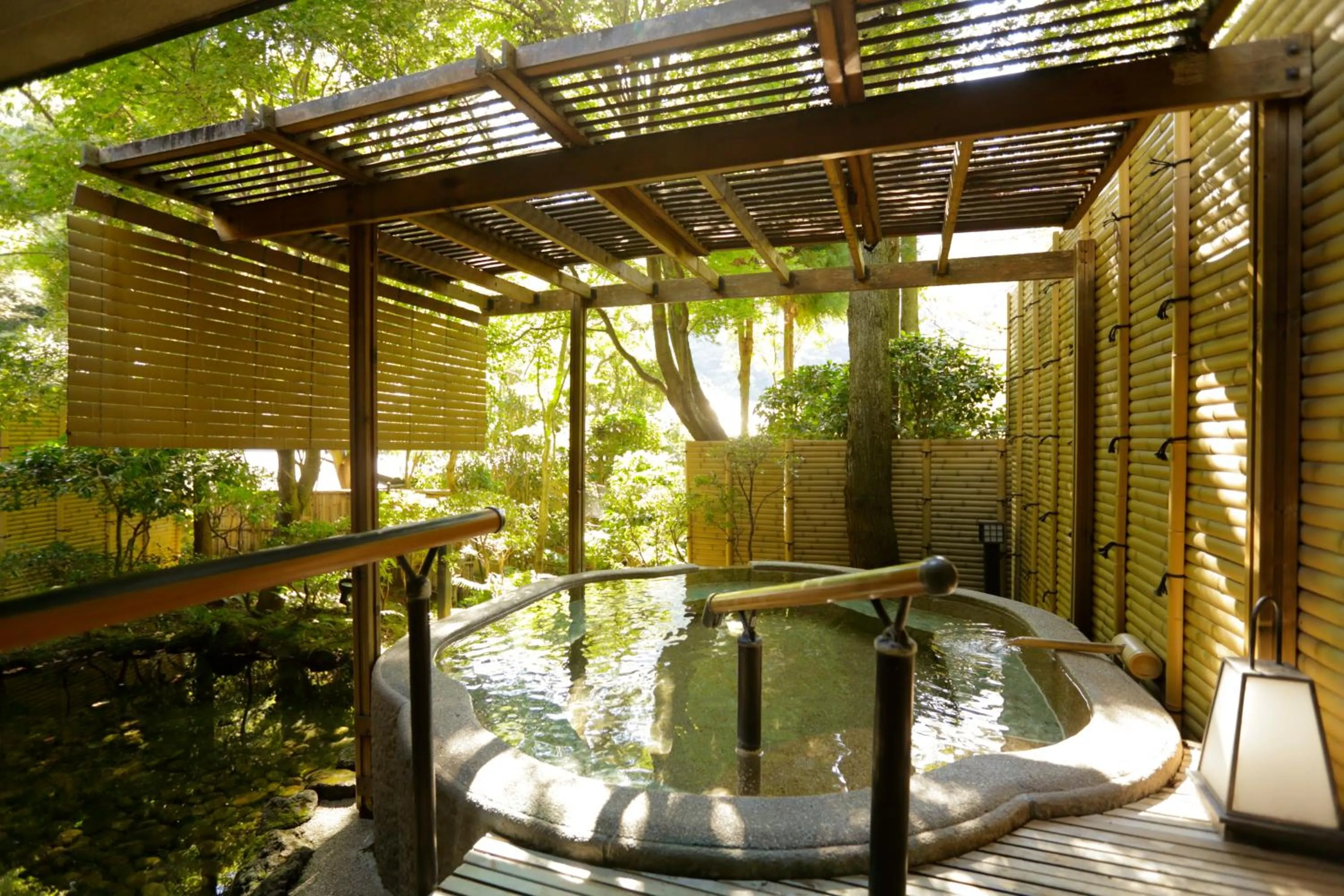 Open Air Bath in Oku Yugawara Tsubaki