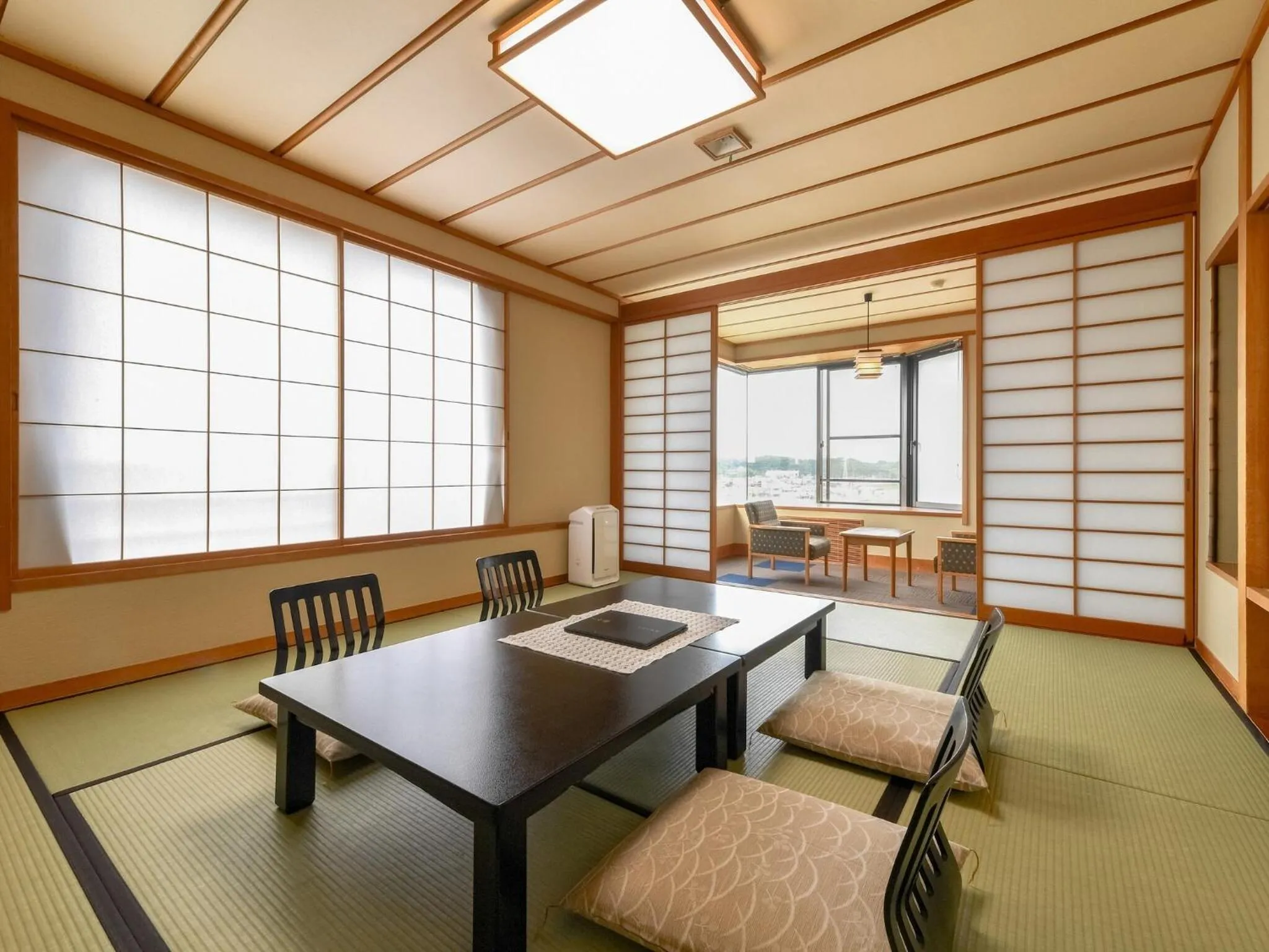 Photo of the whole room in Haiya