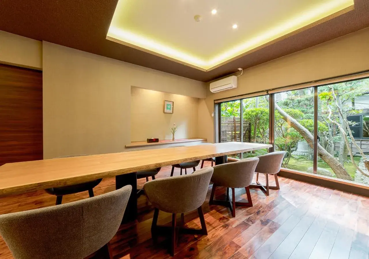 Restaurant/places to eat in Haiya Restaurant/places to eat in Haiya