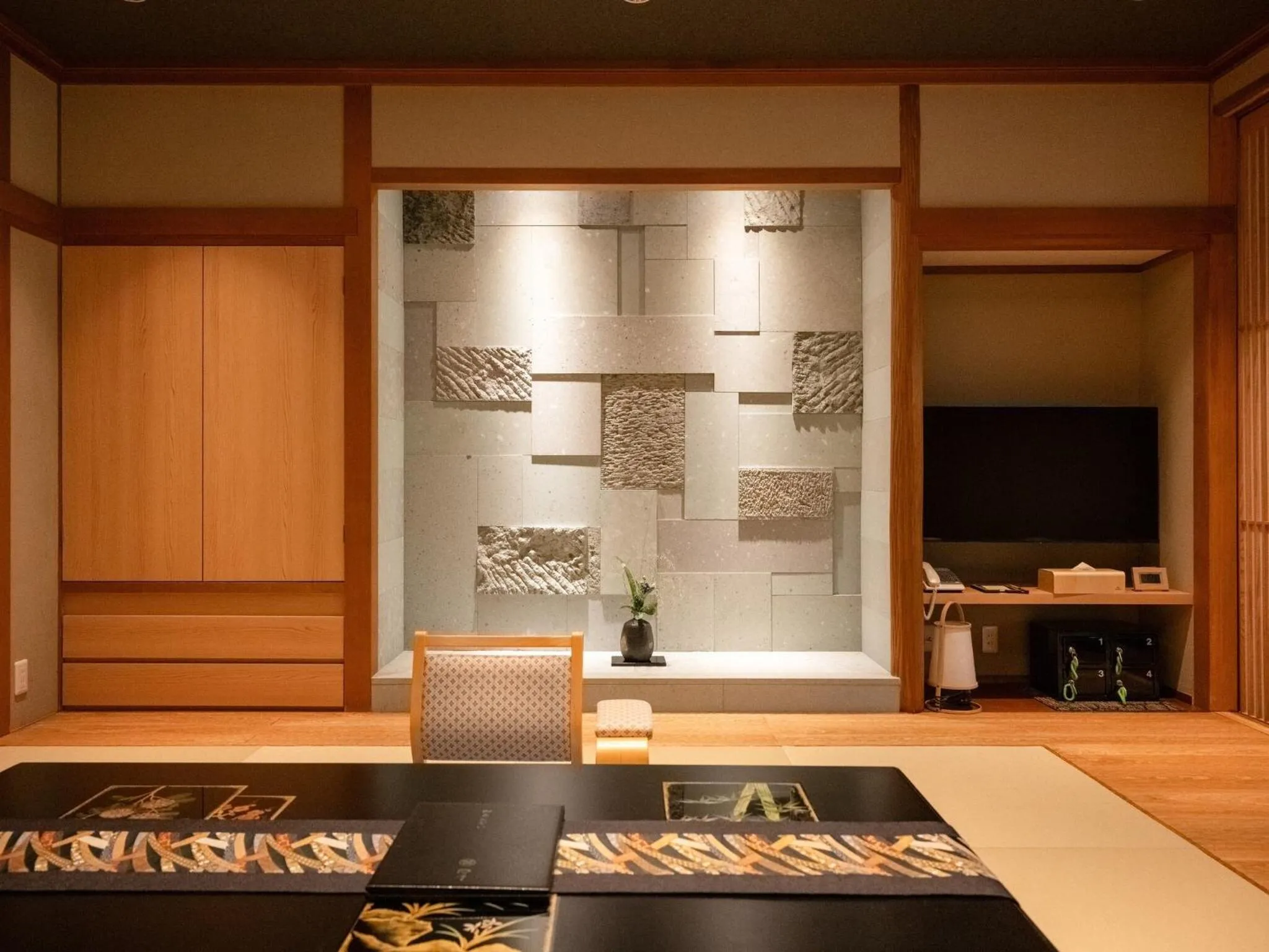 Photo of the whole room in Haiya