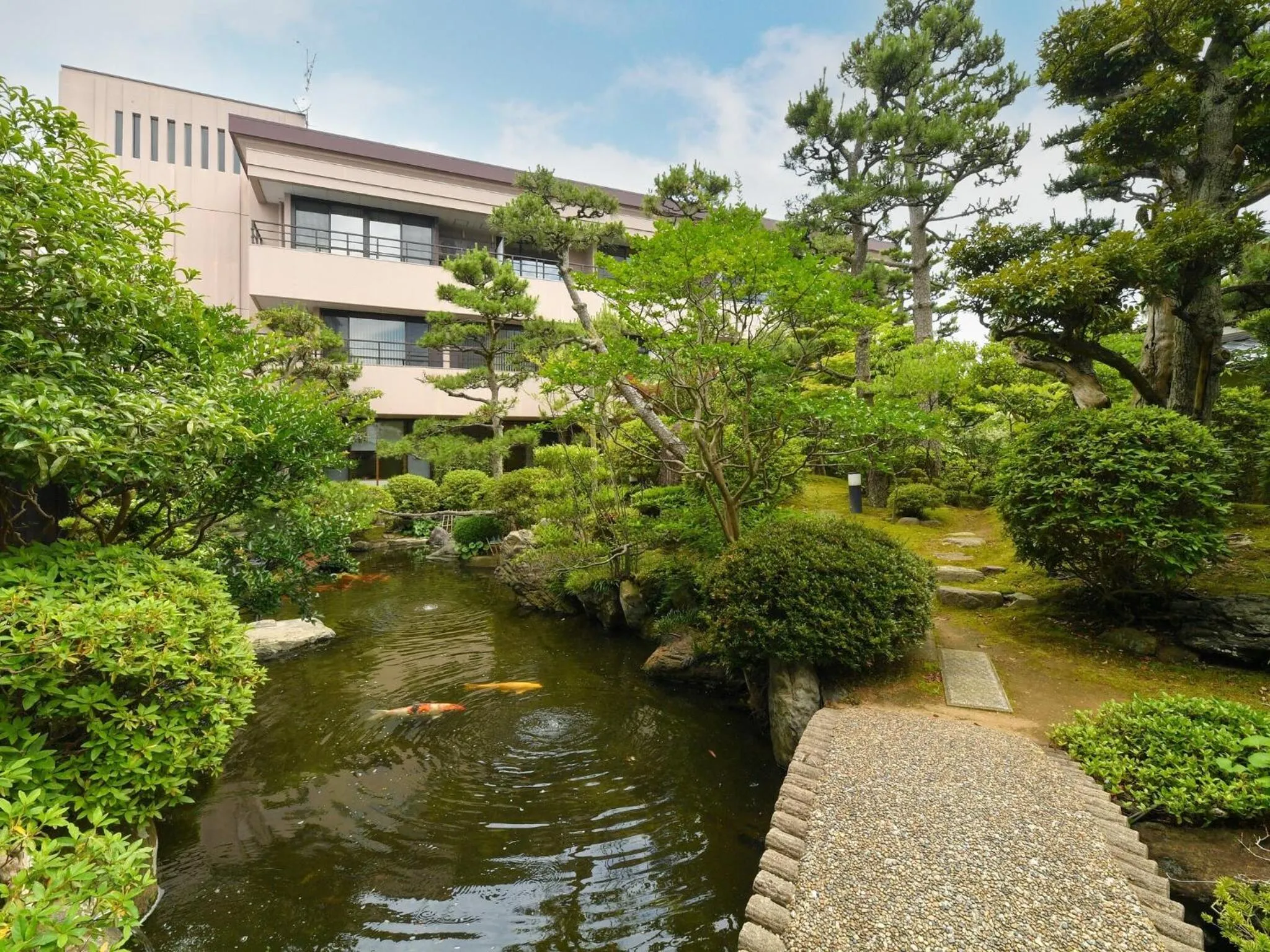 Property building in Haiya