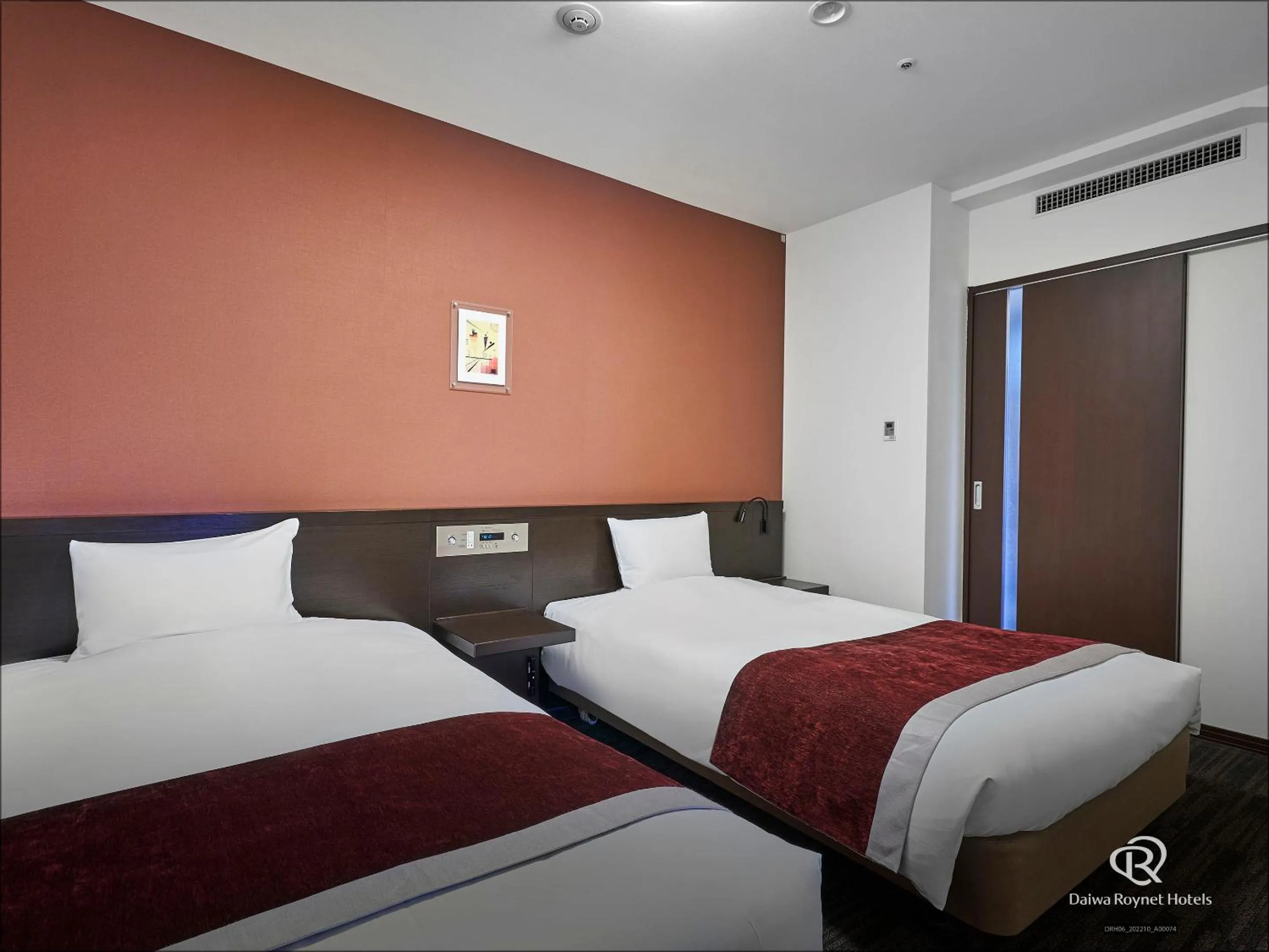 Bed in Daiwa Roynet Hotel Okayama Ekimae