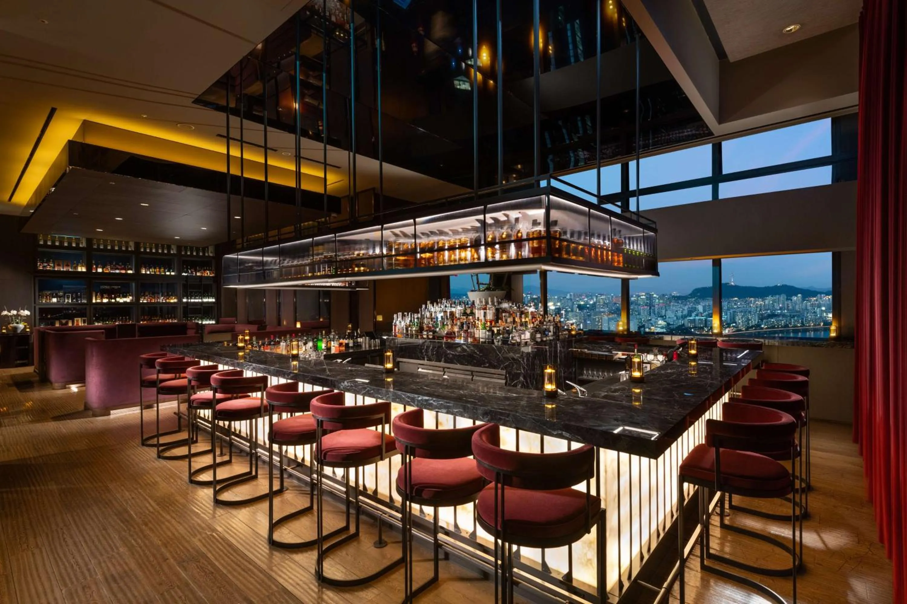 Lounge or bar in Conrad Seoul