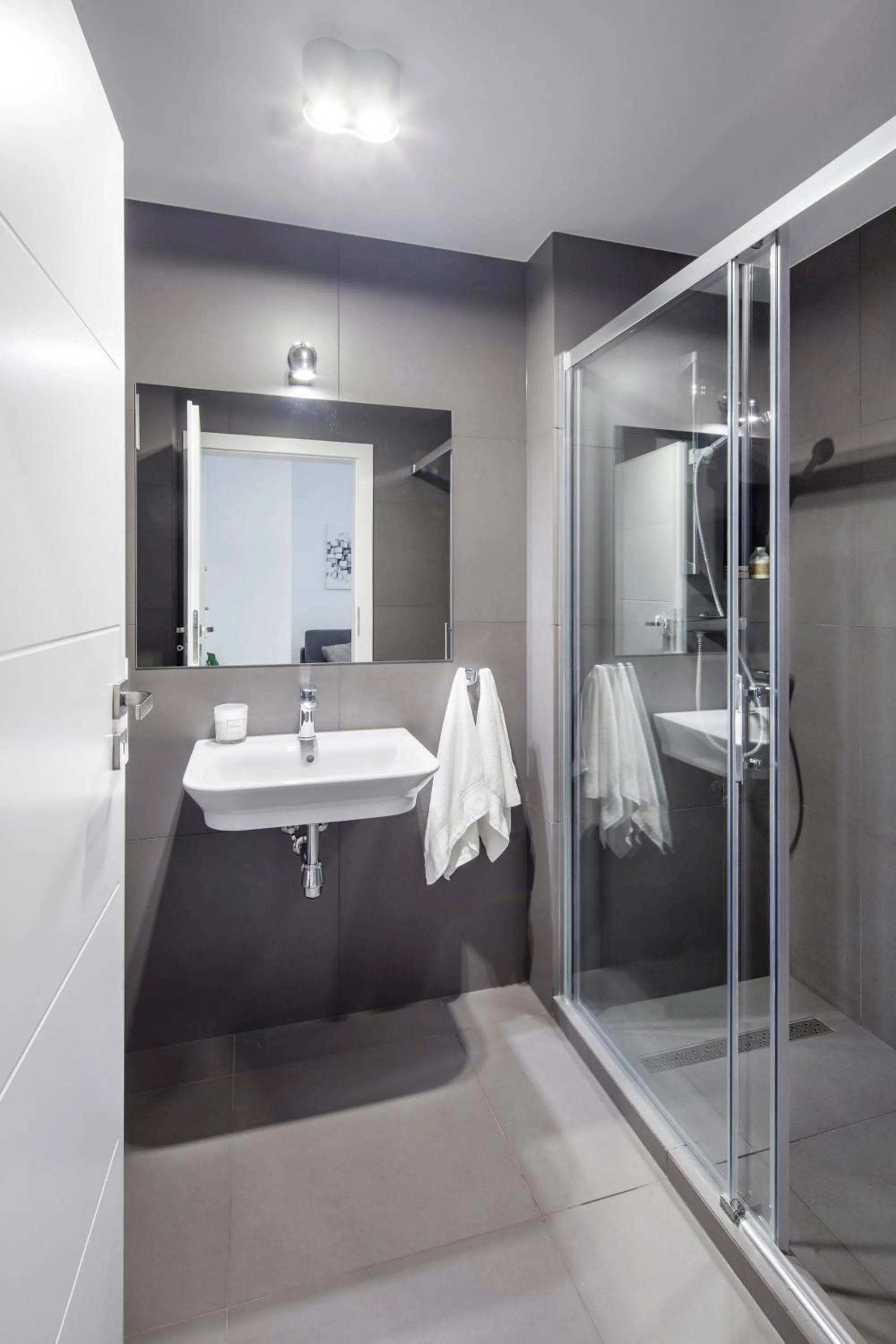 Bathroom in Sleepy3city Apartments Batorego 9