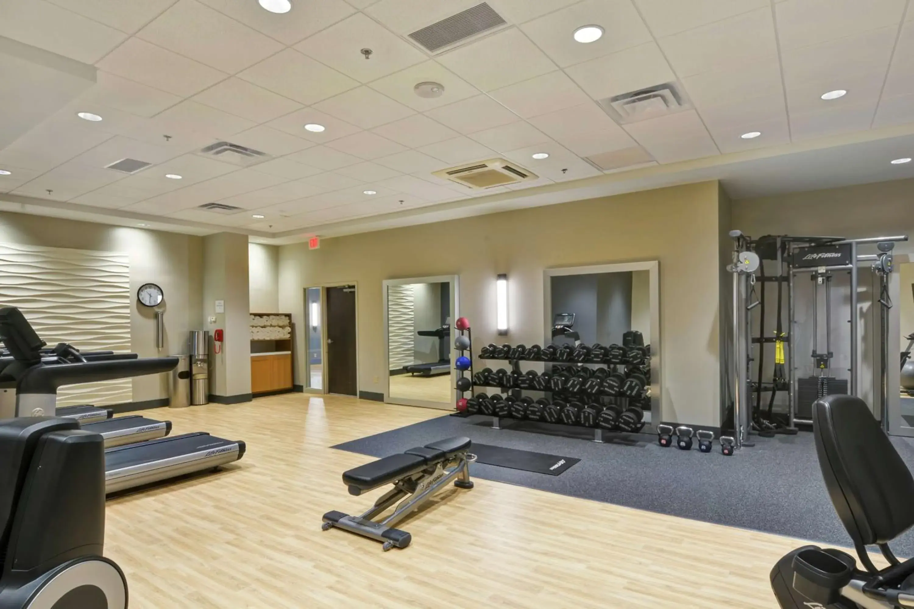 Fitness centre/facilities in Embassy Suites by Hilton Minneapolis Airport Fitness centre/facilities in Embassy Suites by Hilton Minneapolis Airport