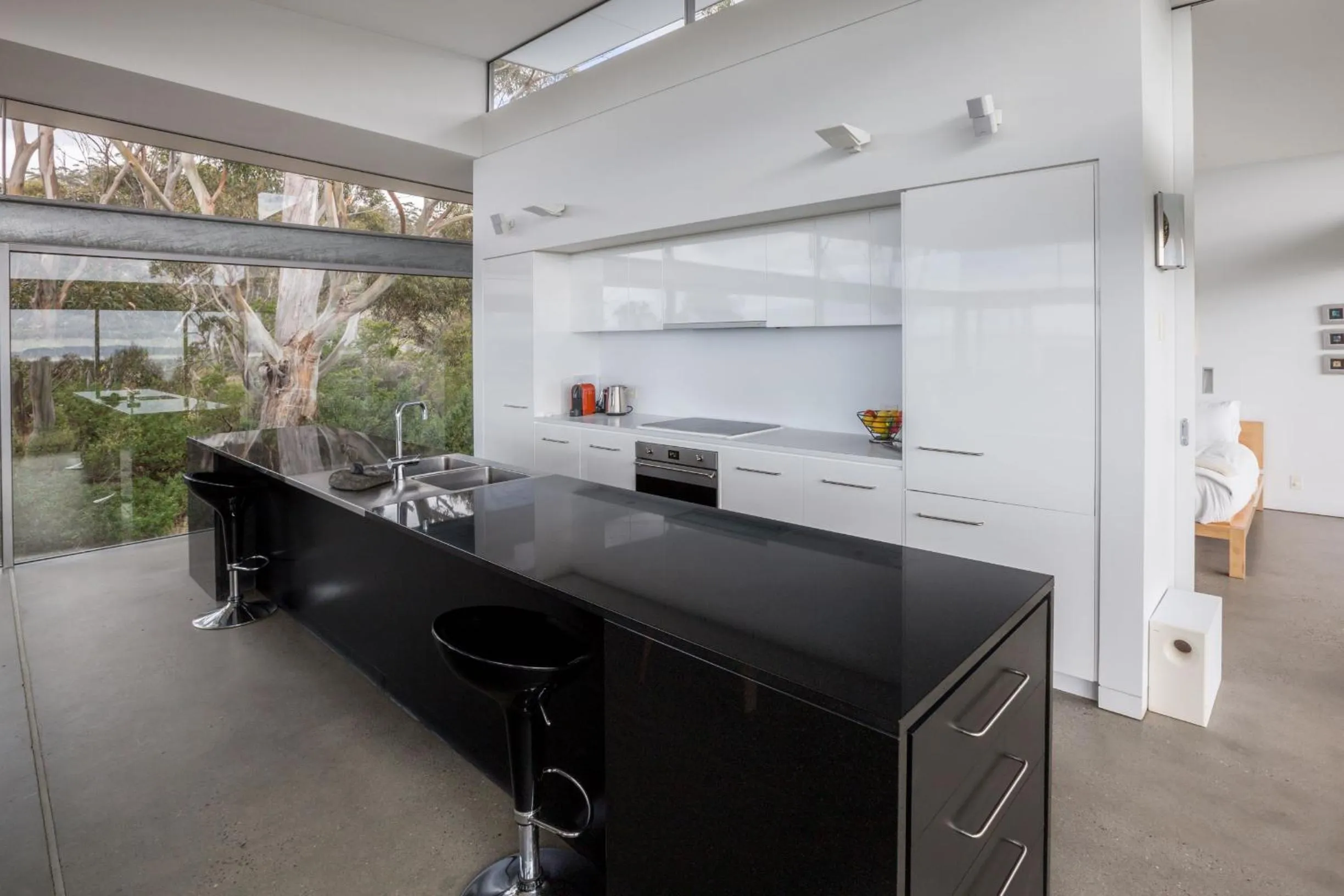Kitchen or kitchenette in Avalon Coastal Retreat