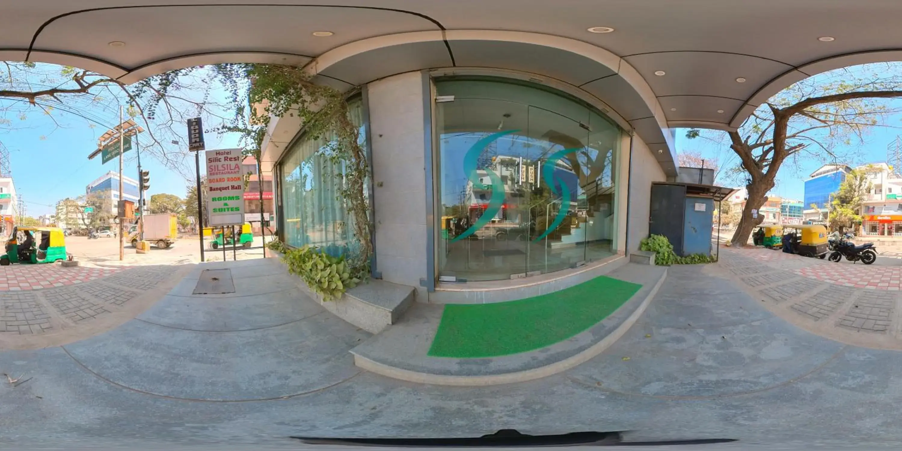 Facade/entrance in Hotel Silicrest Facade/entrance in Hotel Silicrest