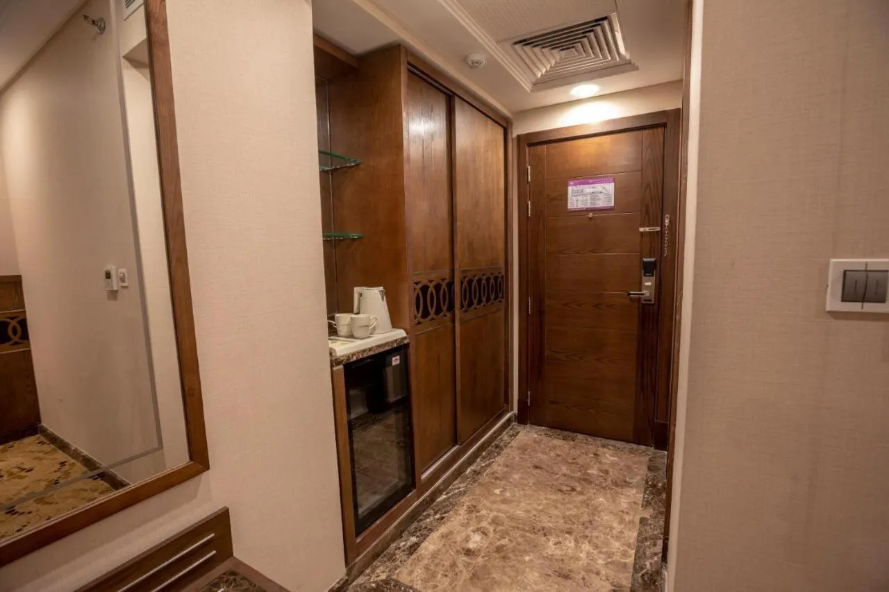 Violet Al Azizia Hotel MASJID Al Qatari