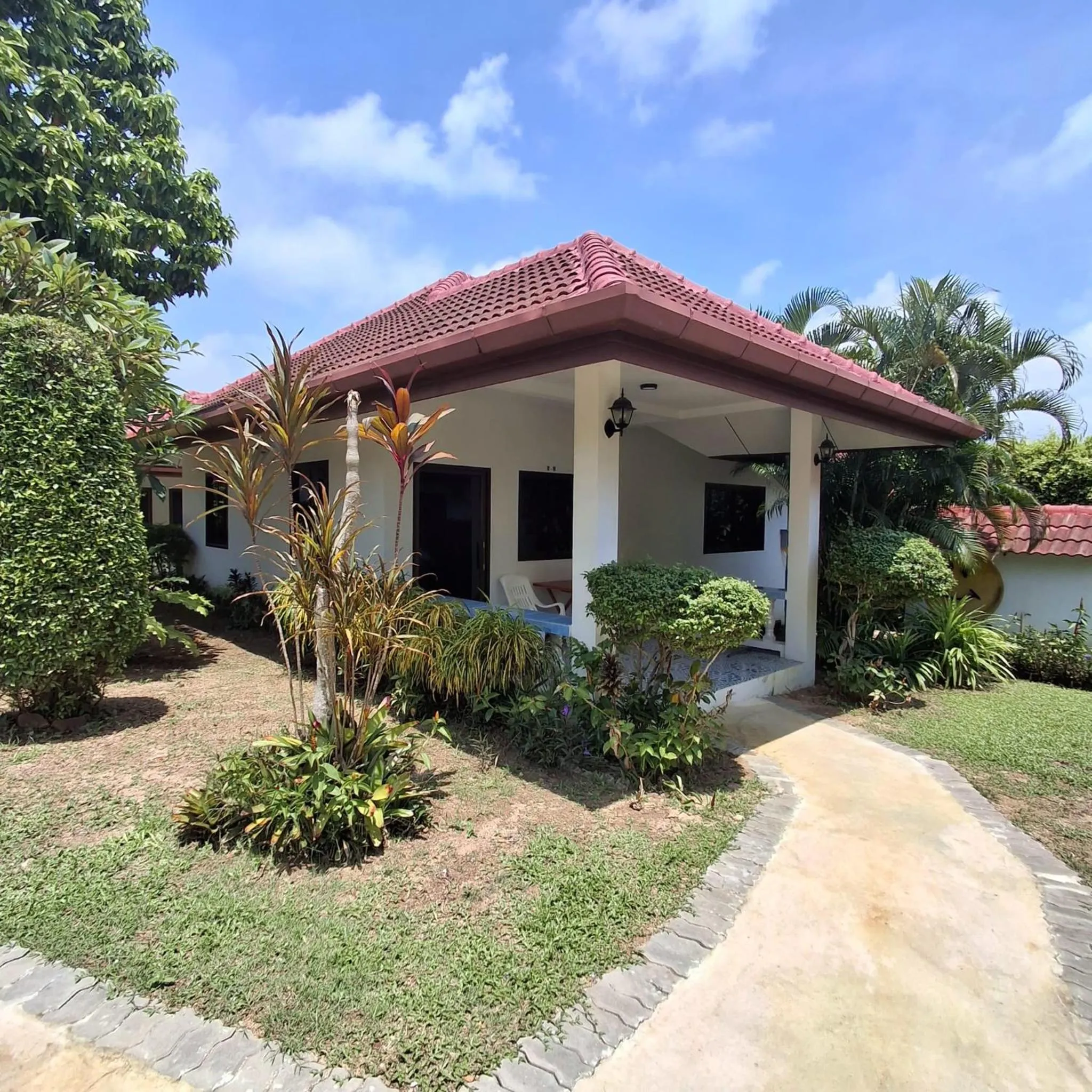 Bedroom in D&K Smiley Phuket Resort
