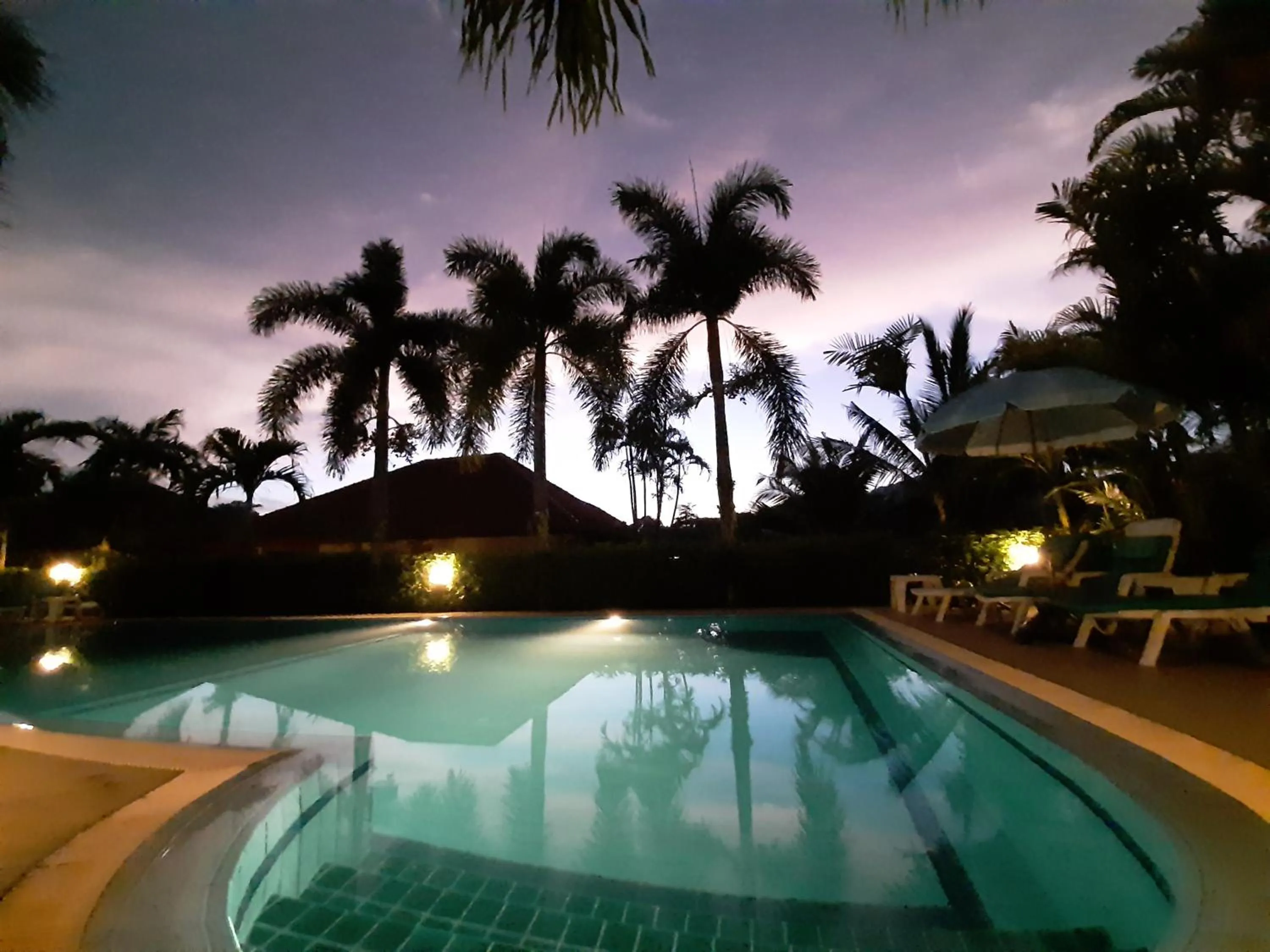 Pool view in D&K Smiley Phuket Resort