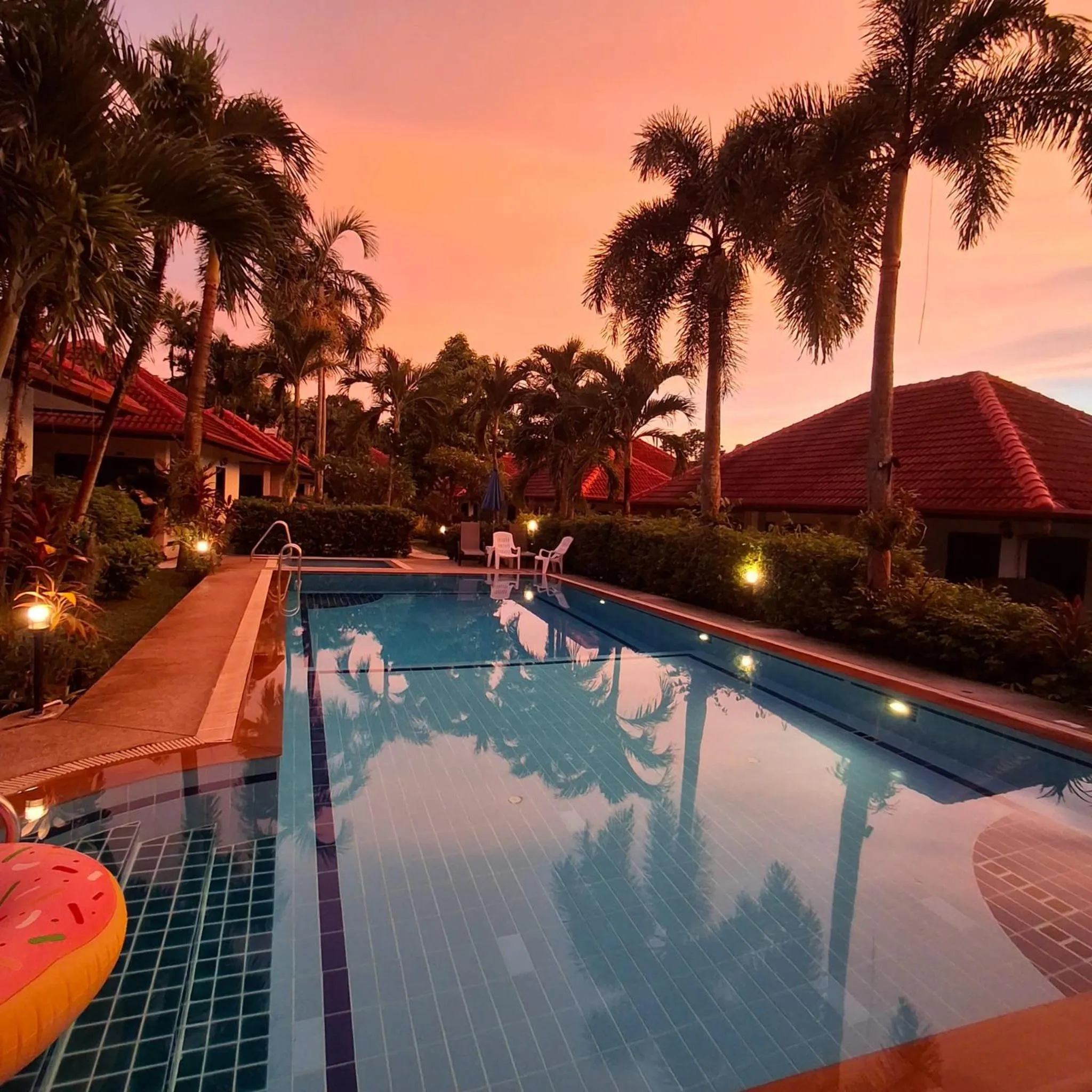 Swimming pool in D&K Smiley Phuket Resort