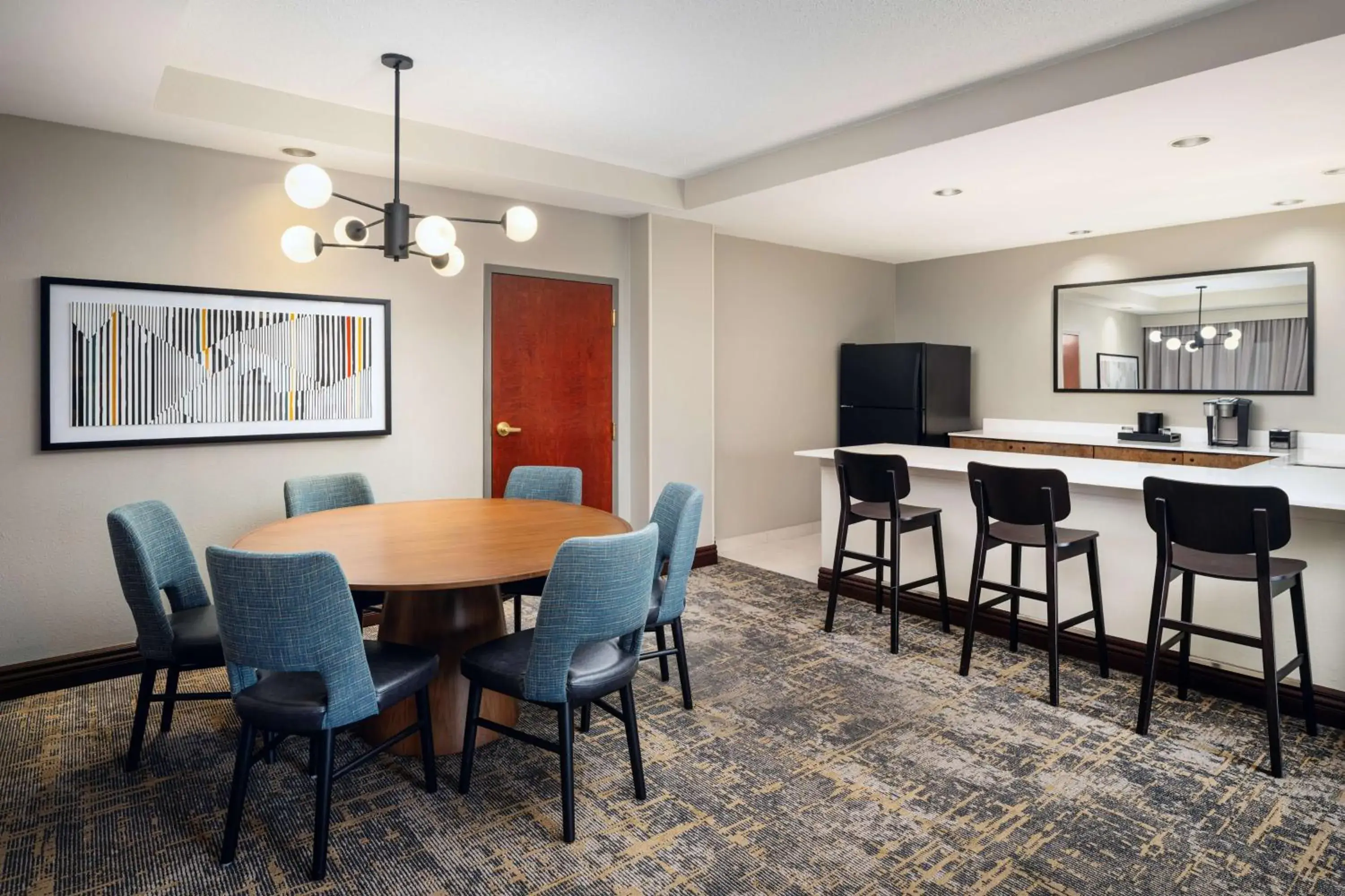 Living room in Embassy Suites Lincoln Living room in Embassy Suites Lincoln