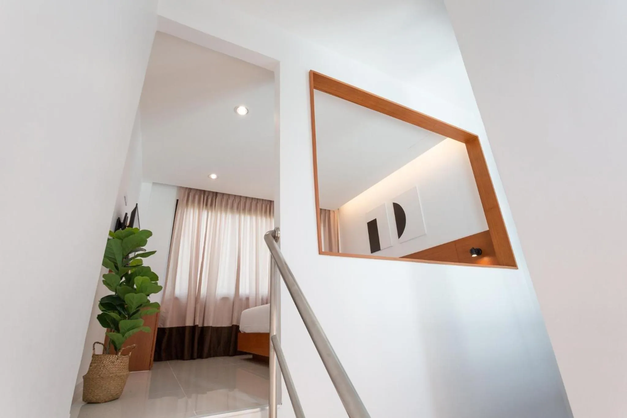 Photo of the whole room in Barayan place