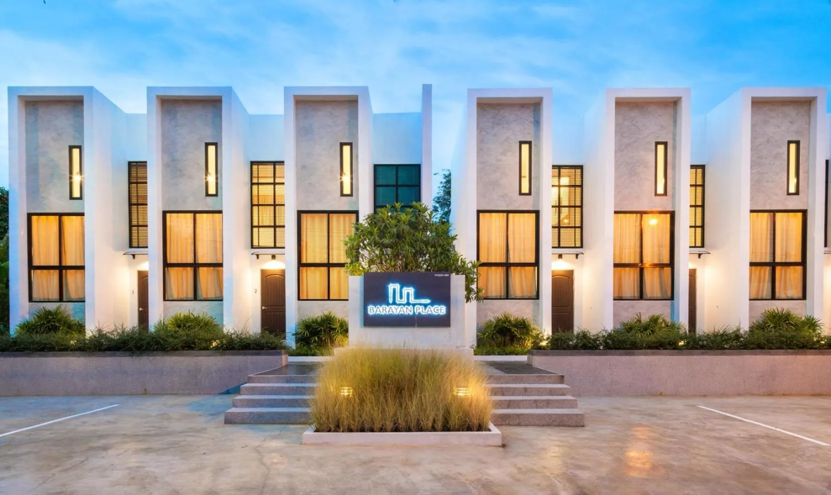 Property building in Barayan place