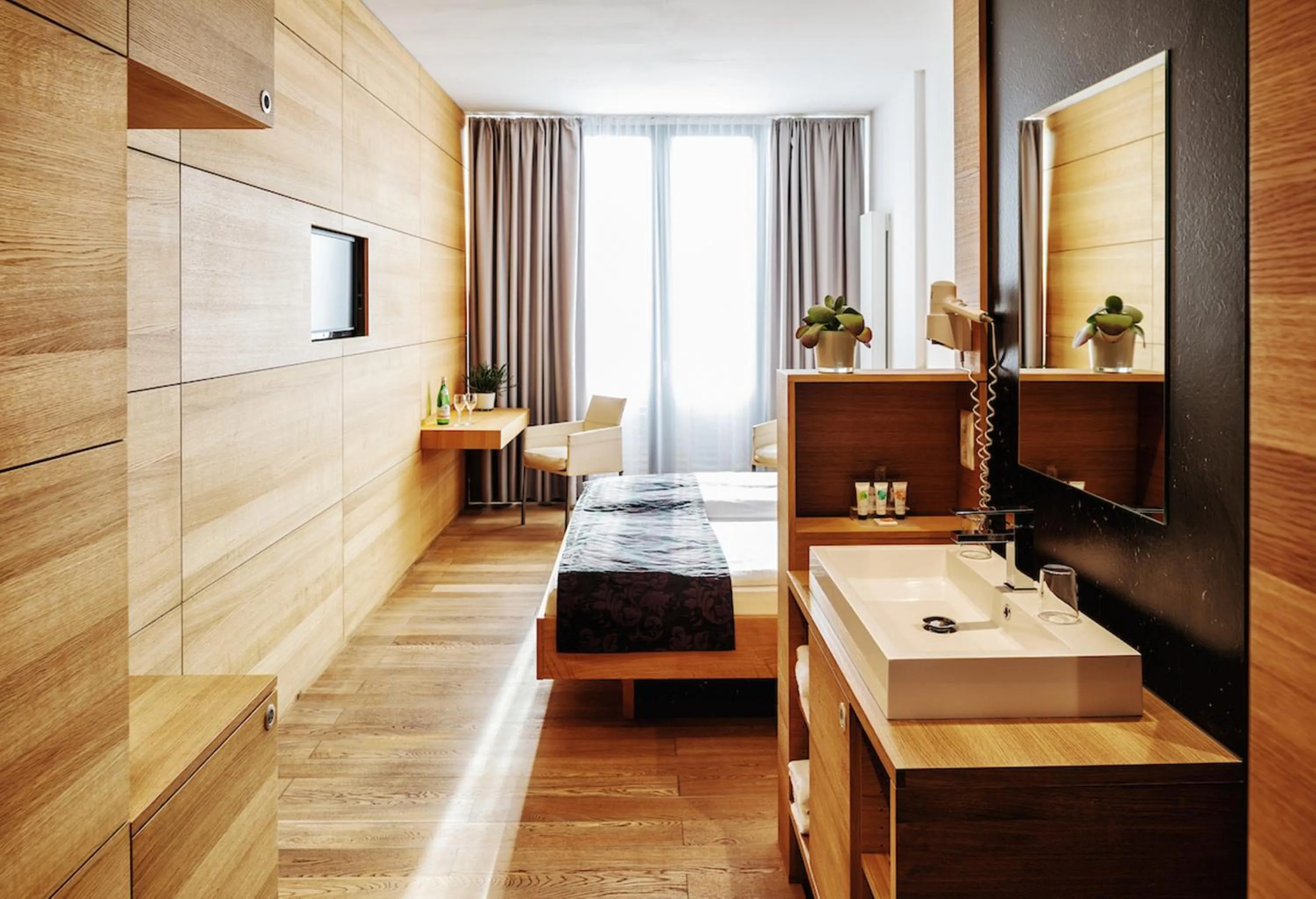 Photo of the whole room in Seehotel Litz