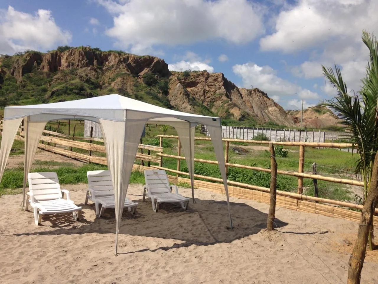 Beach in Maria Jose Bungalows