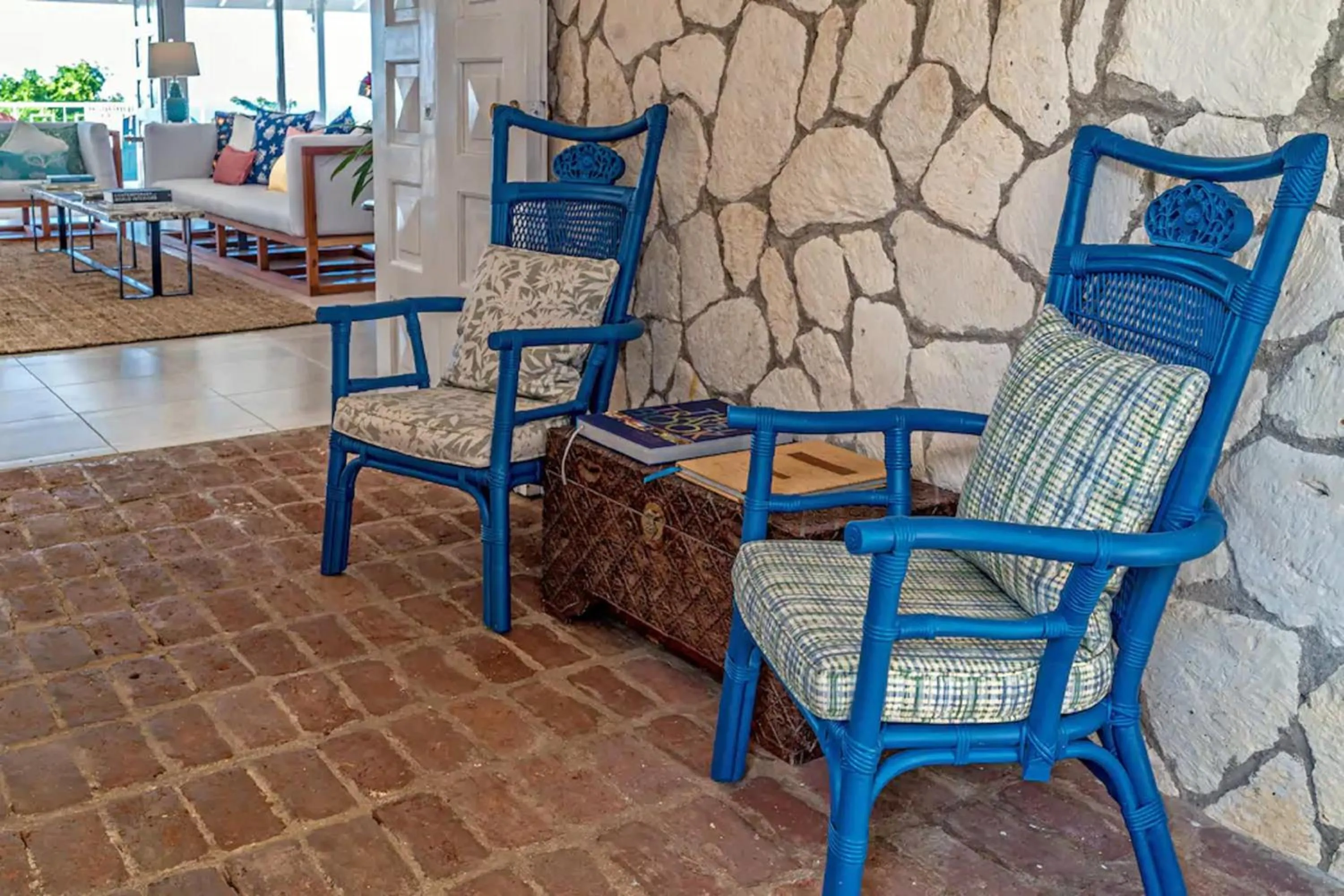 Facade/entrance in Magnificent 5-Bedroom Estate Villa, Sleeps 12