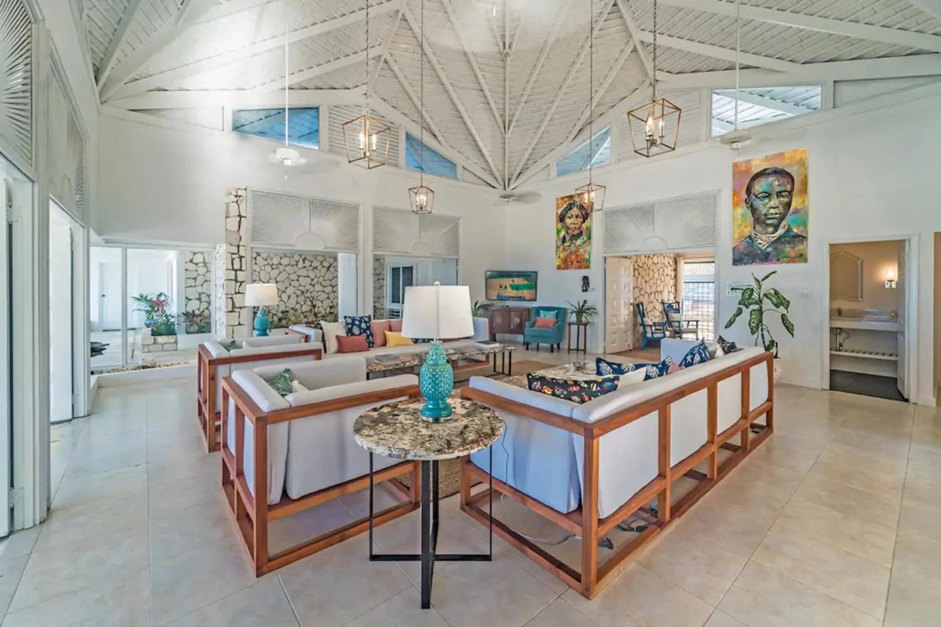 Living room in Magnificent 5-Bedroom Estate Villa, Sleeps 12