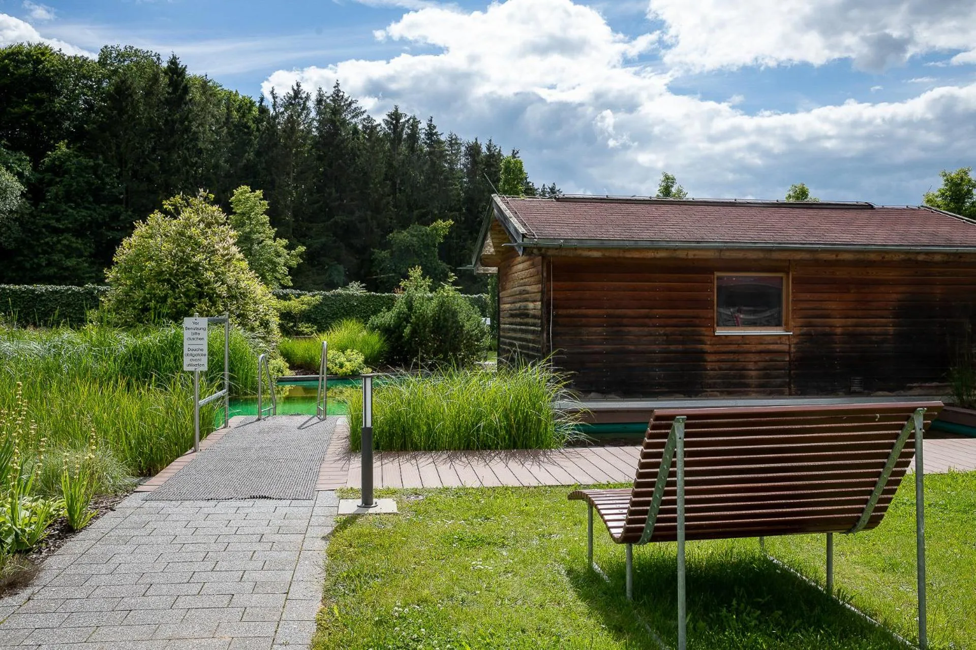 Swimming pool in Holiday Park La Sapinière