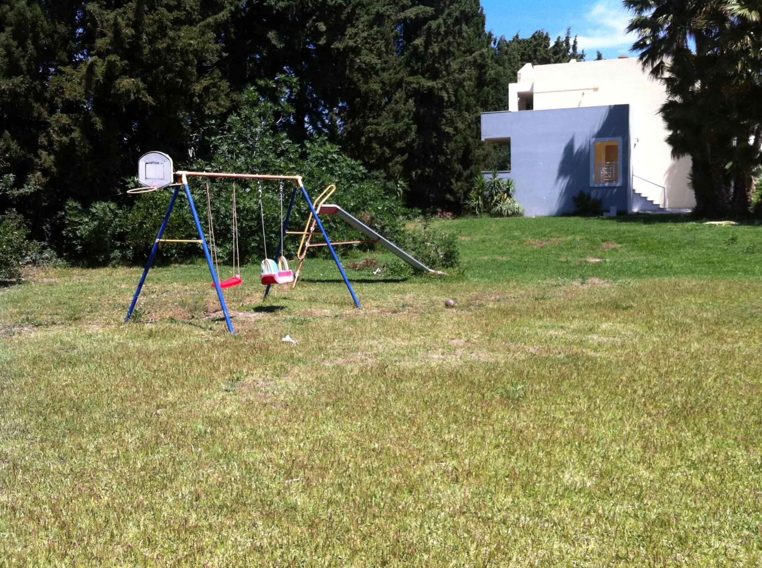 Children play ground in Olgas Paradise Apartments