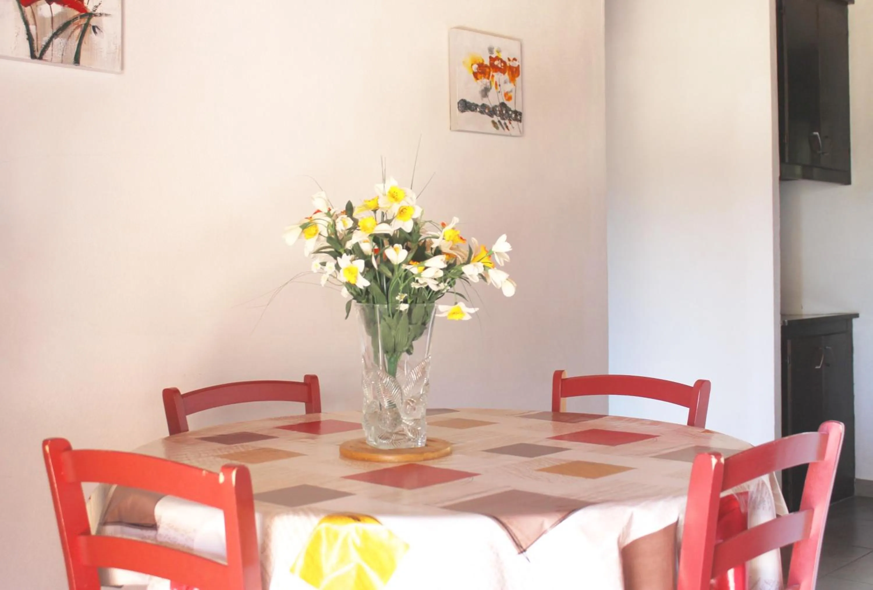 Dining area in Domaine Le Clos des Oliviers