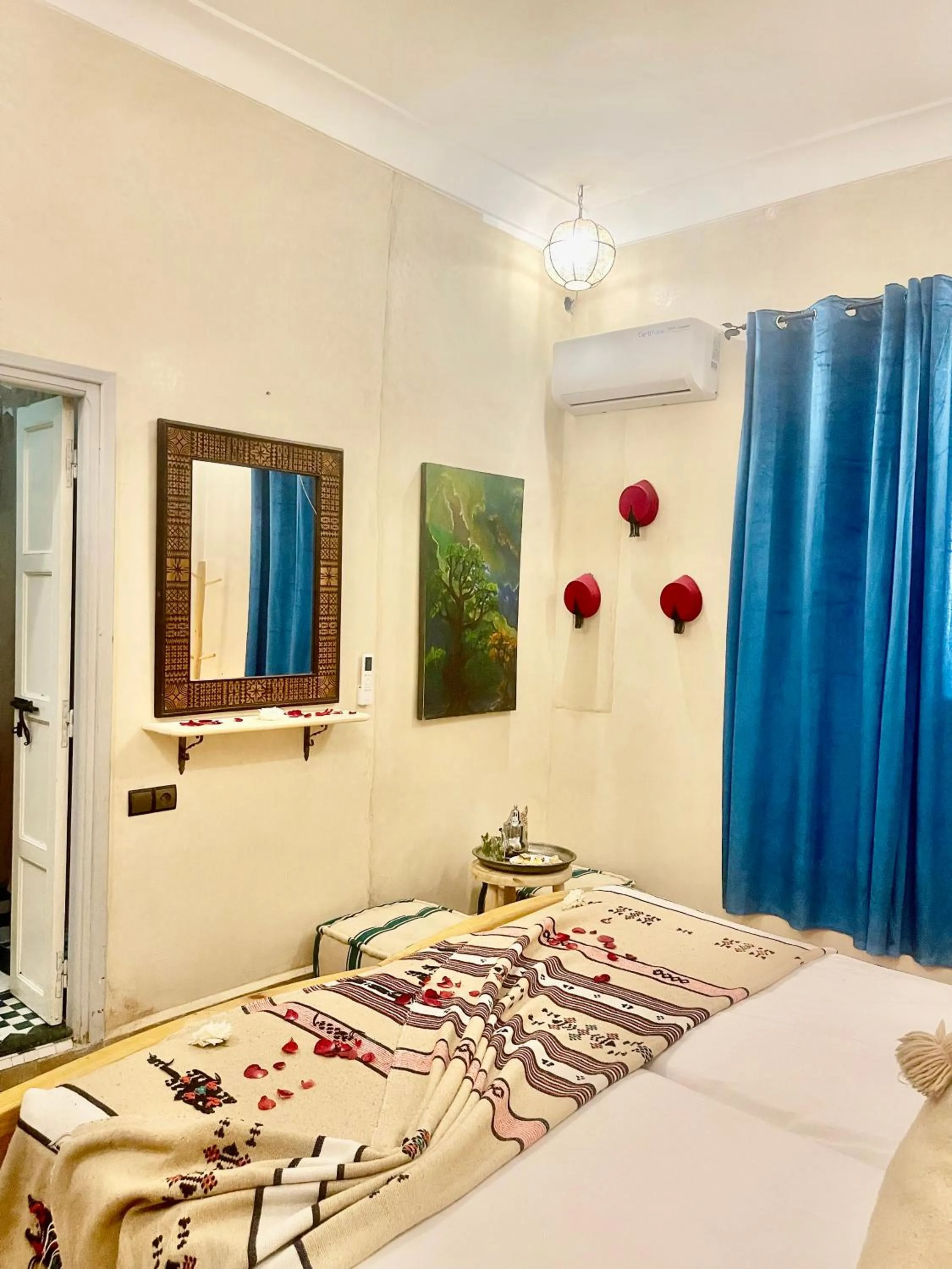 Bed in KOUTOBIA ROYAL