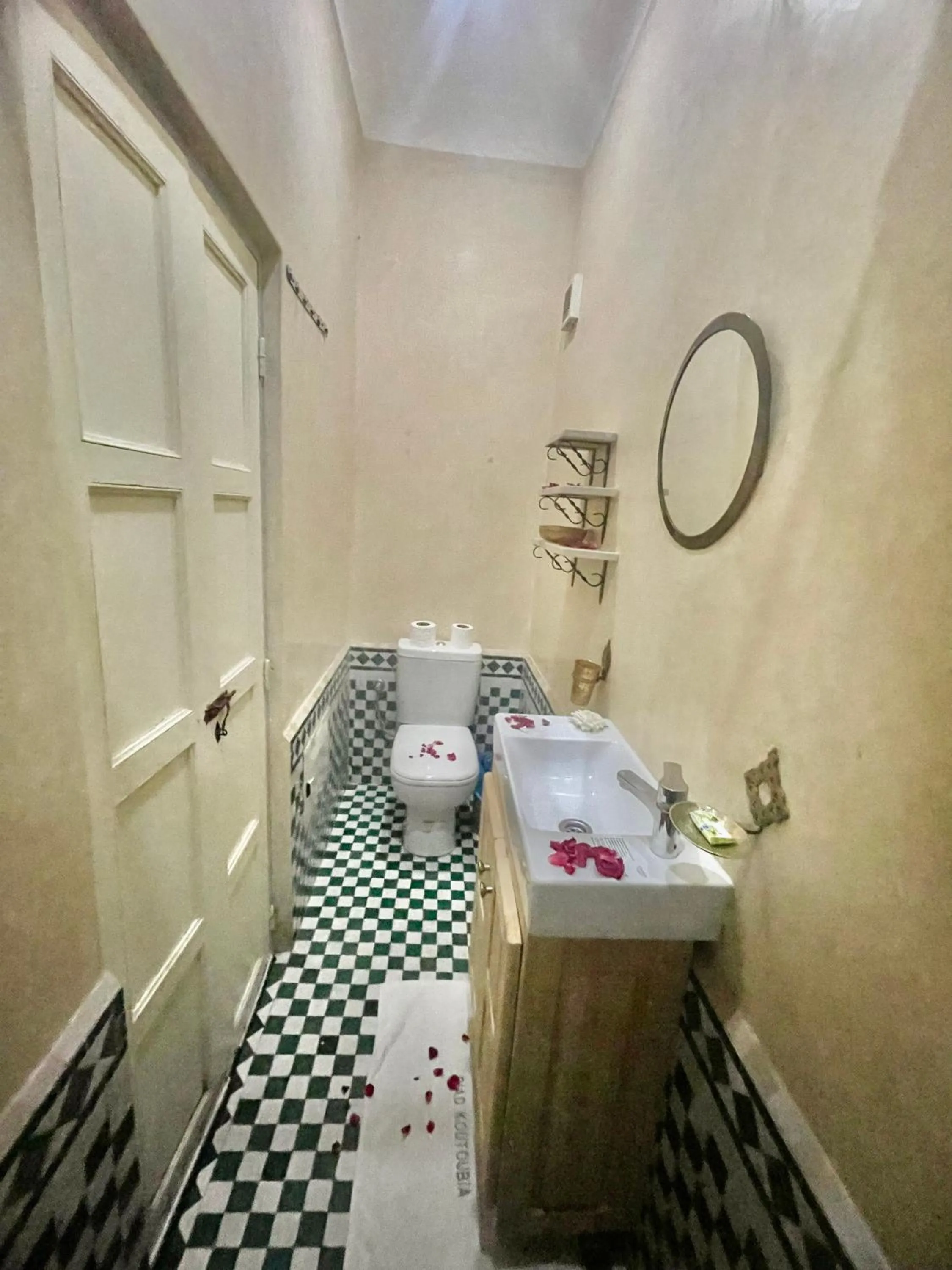 Shower in KOUTOBIA ROYAL