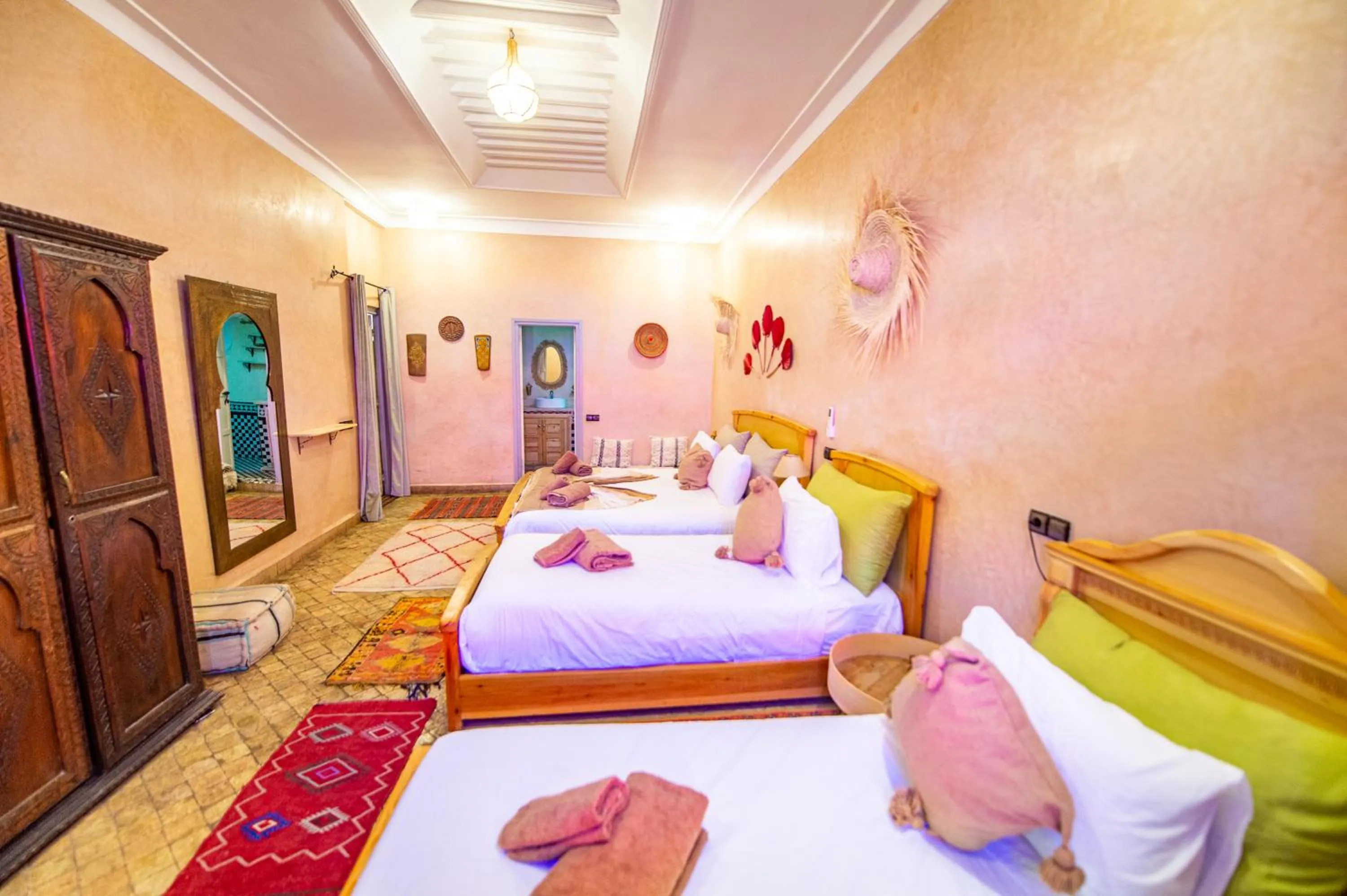 Property building, Bed in KOUTOBIA ROYAL