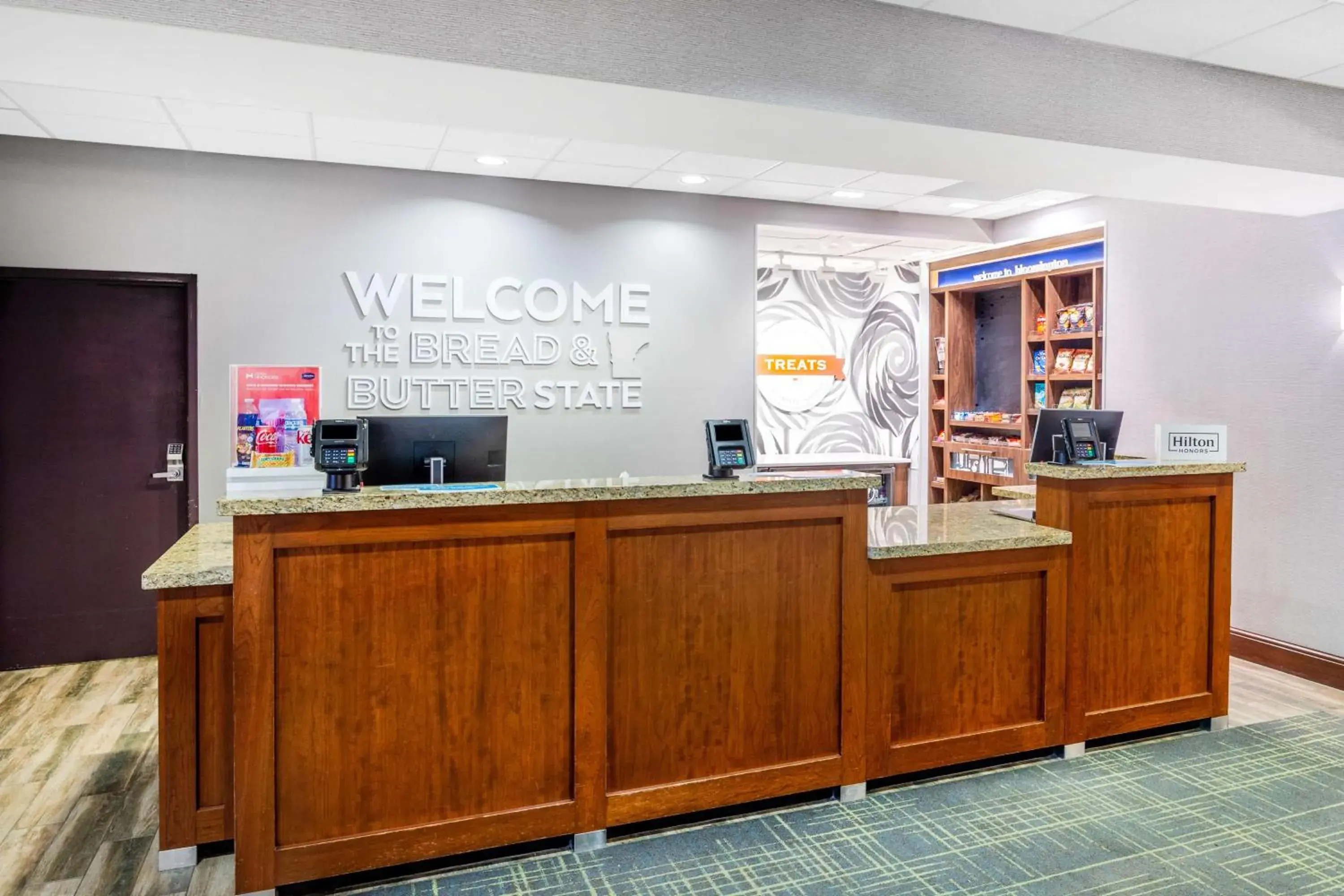Lobby or reception in Hampton Inn & Suites Minneapolis St. Paul Airport - Mall of America Lobby or reception in Hampton Inn & Suites Minneapolis St. Paul Airport - Mall of America