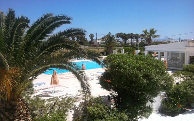 Nikos 2 Studios & Apartments
