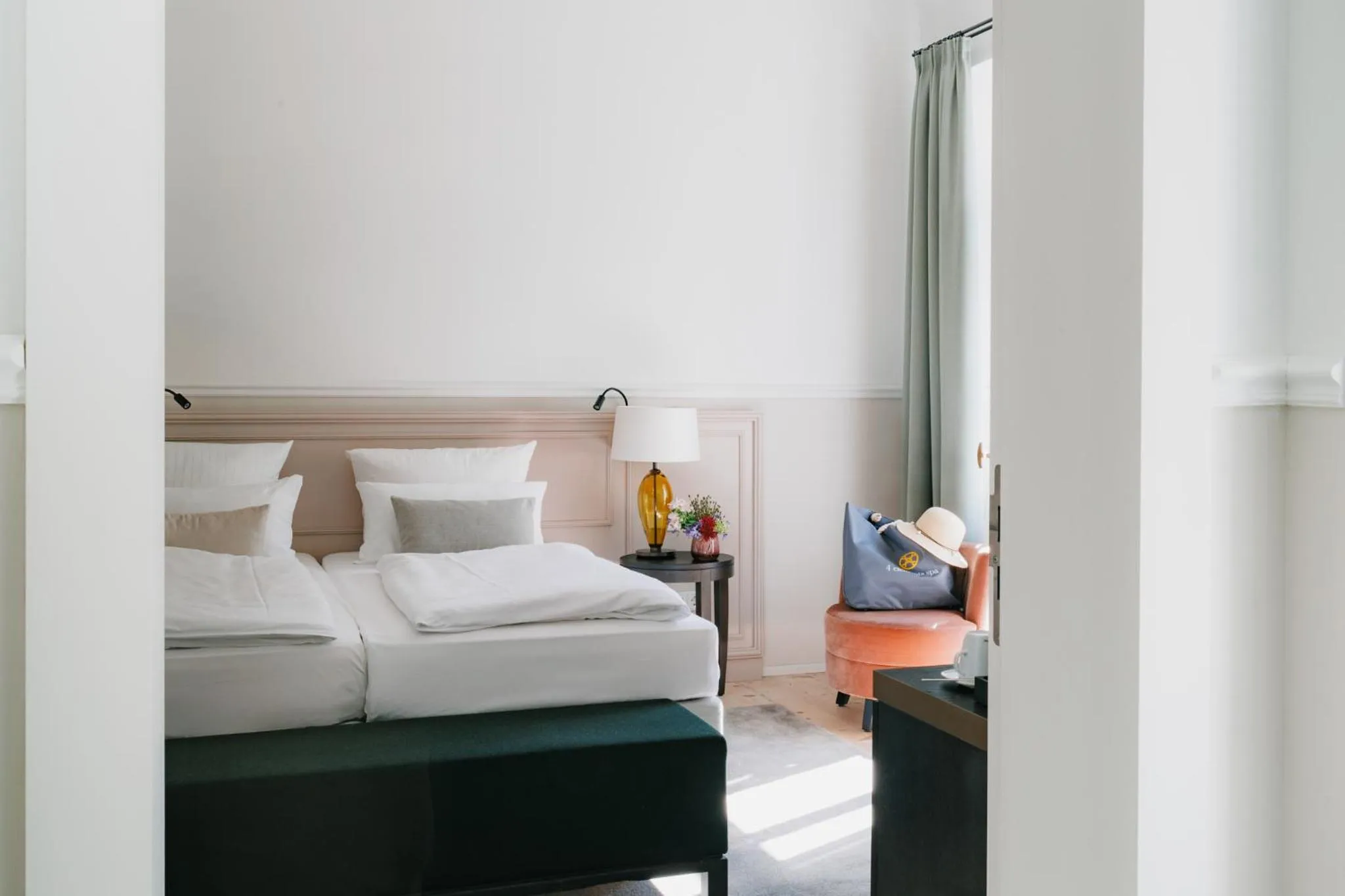 Bed in AMERON Neuschwanstein Alpsee Resort & Spa