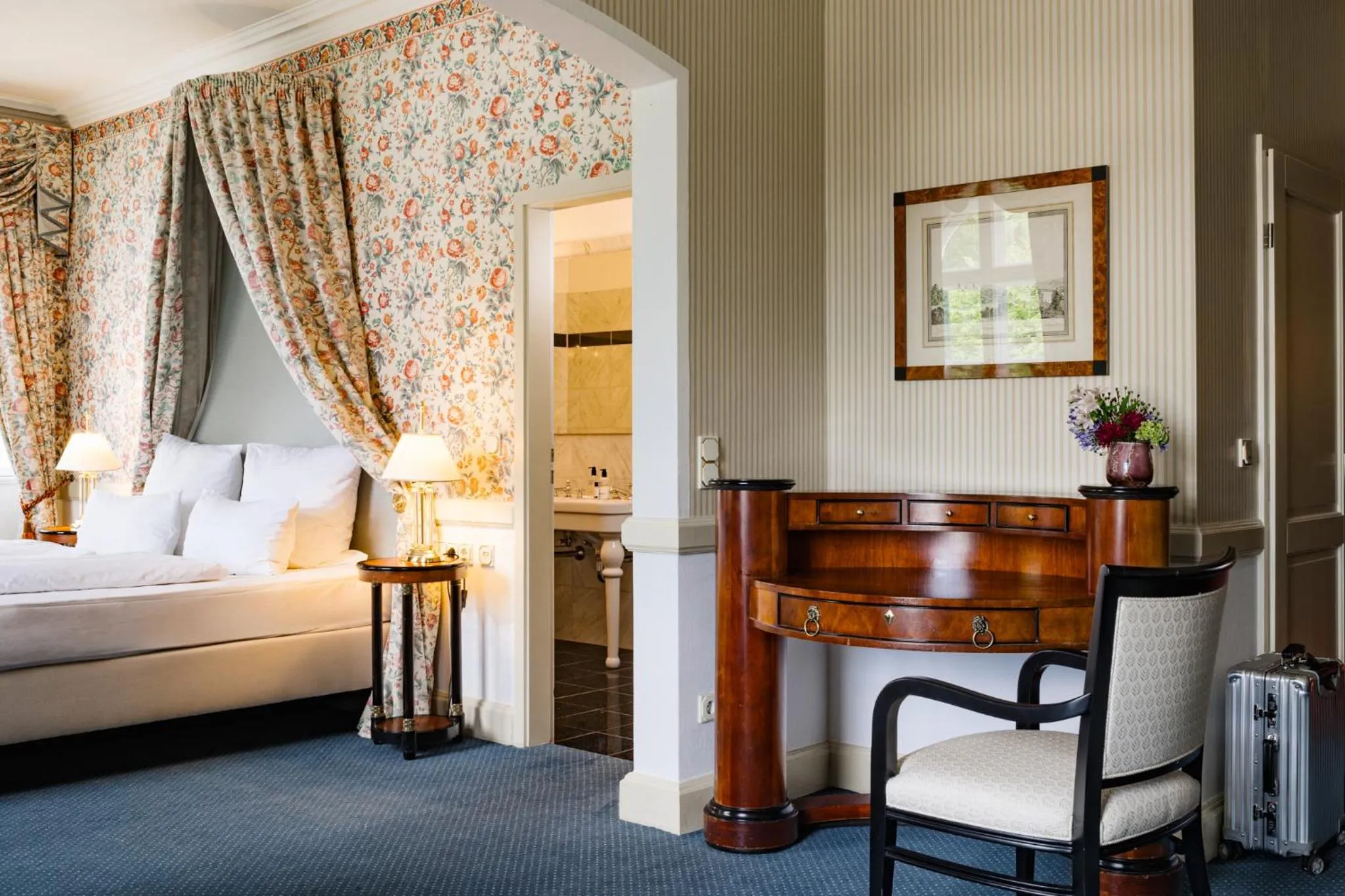 Bed in AMERON Neuschwanstein Alpsee Resort & Spa