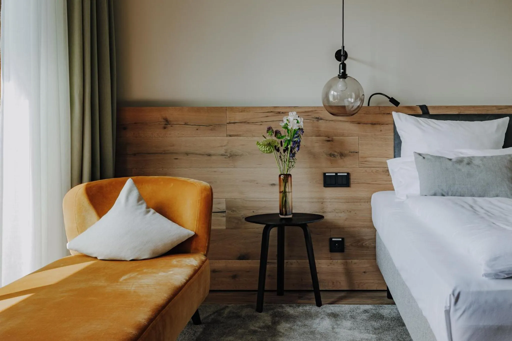 Bedroom, Bed in AMERON Neuschwanstein Alpsee Resort & Spa
