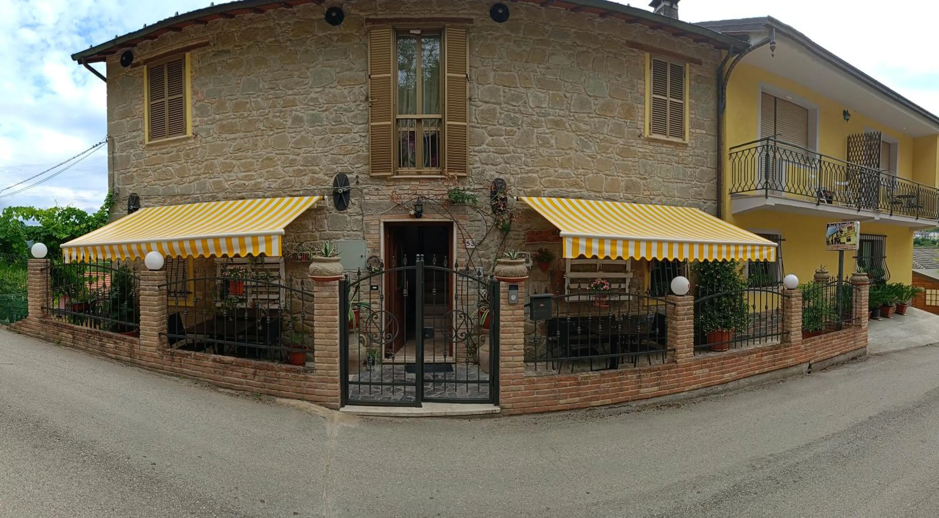 Property building in B&B Villa Filetta