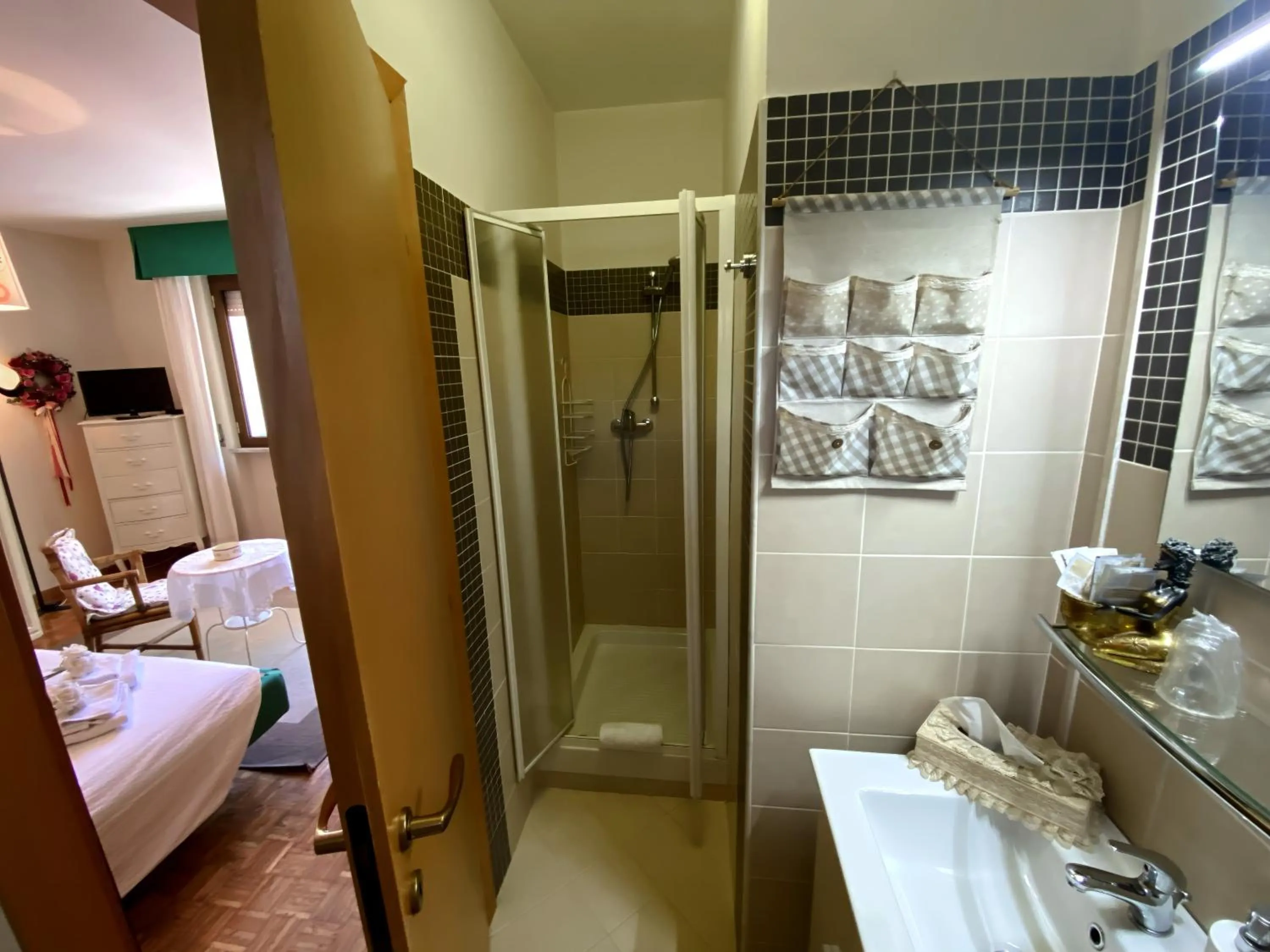 Bath, Bed in B&B Villa Filetta