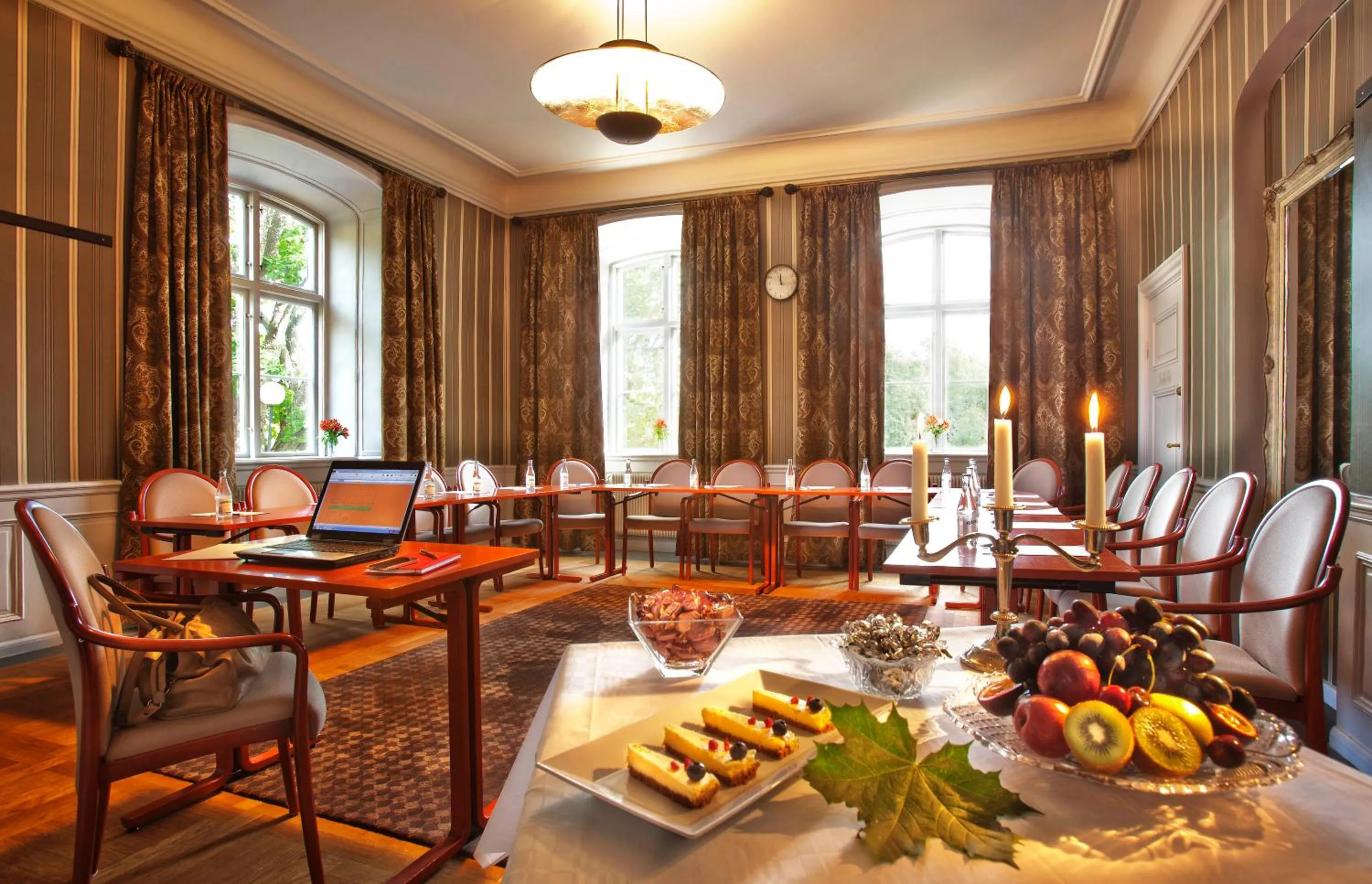 Business facilities in Åkeshofs Slott