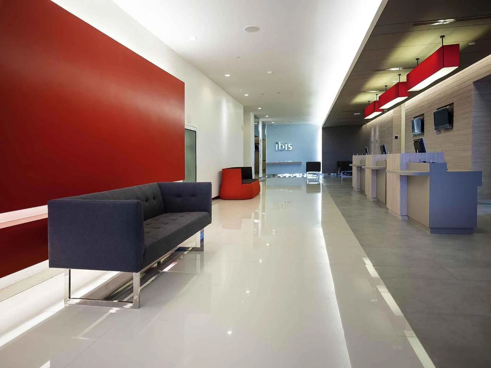 Property building in ibis Bangkok Siam