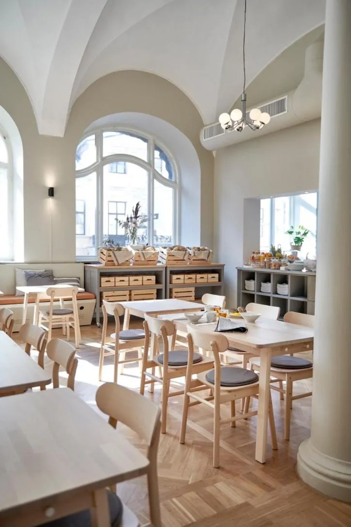 Photo of the whole room in Moment Hotels