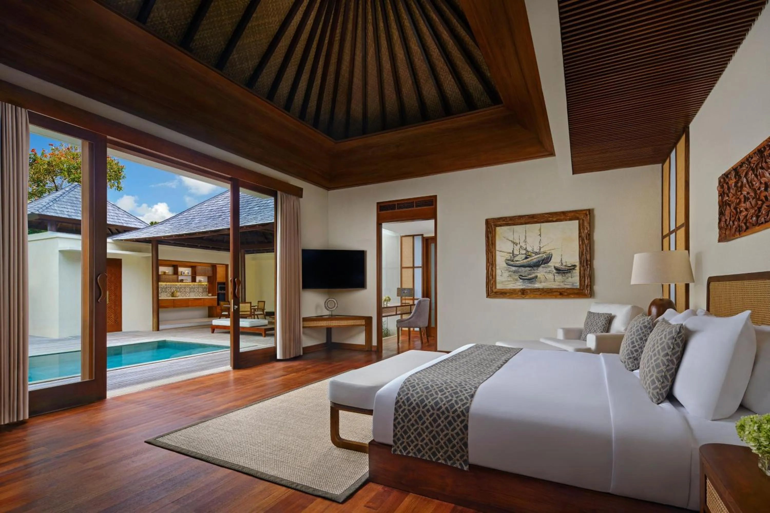 Swimming pool, Bed in Amarterra Villas Resort Bali Nusa Dua, Autograph Collection