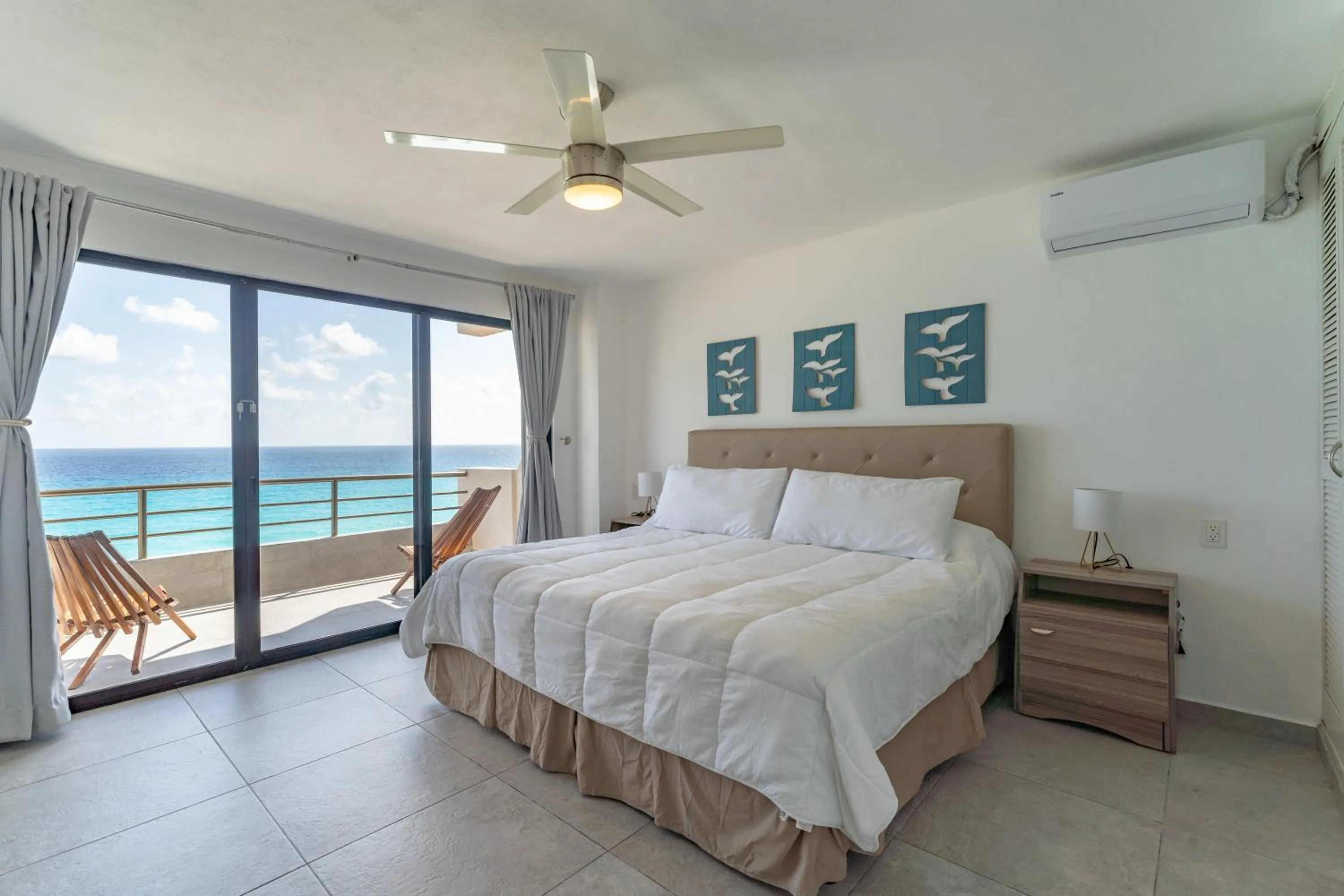 Bedroom, Bed in Sparkling Ocean View in Cancun