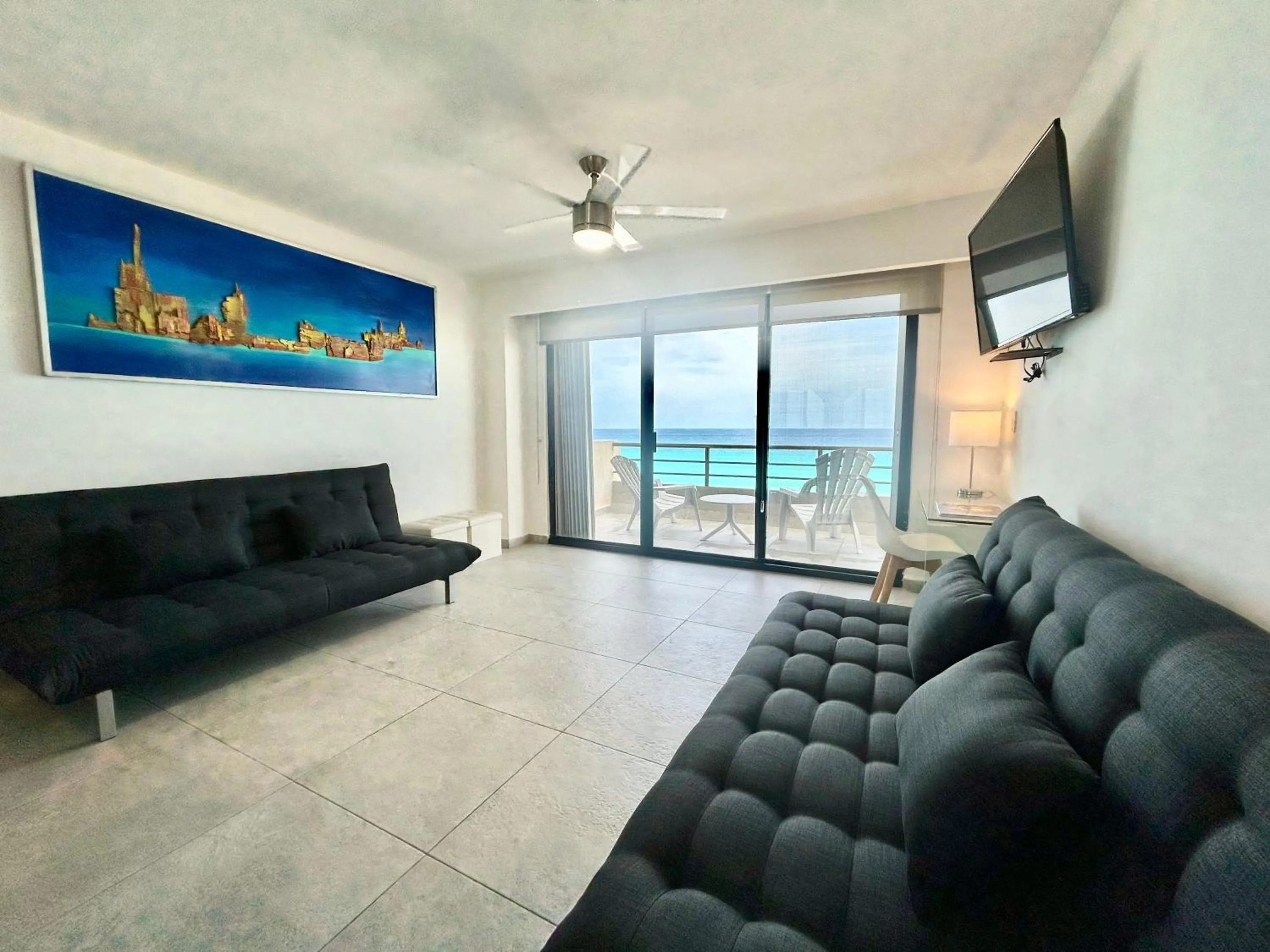 TV and multimedia in Sparkling Ocean View in Cancun
