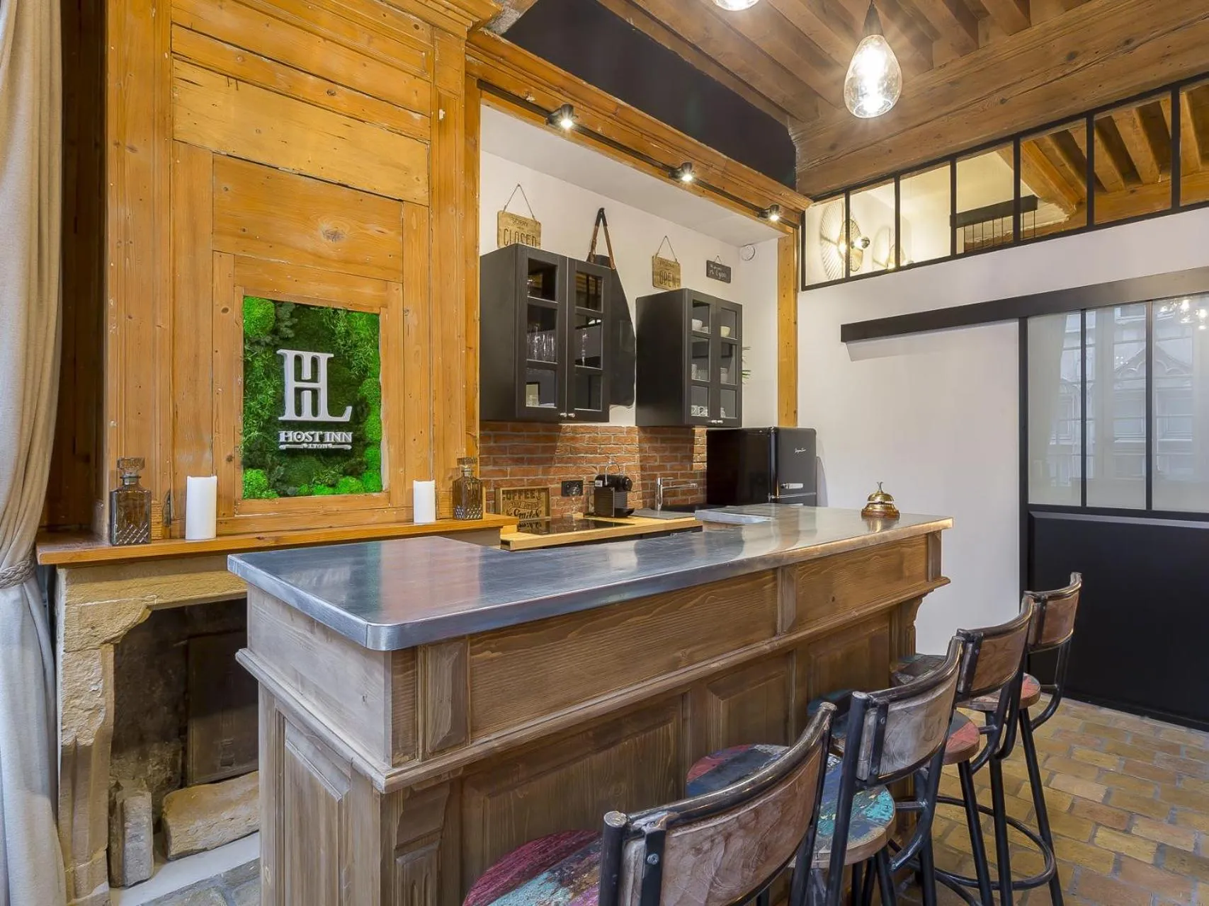 Lounge or bar in Host Inn Nifty Sūite
