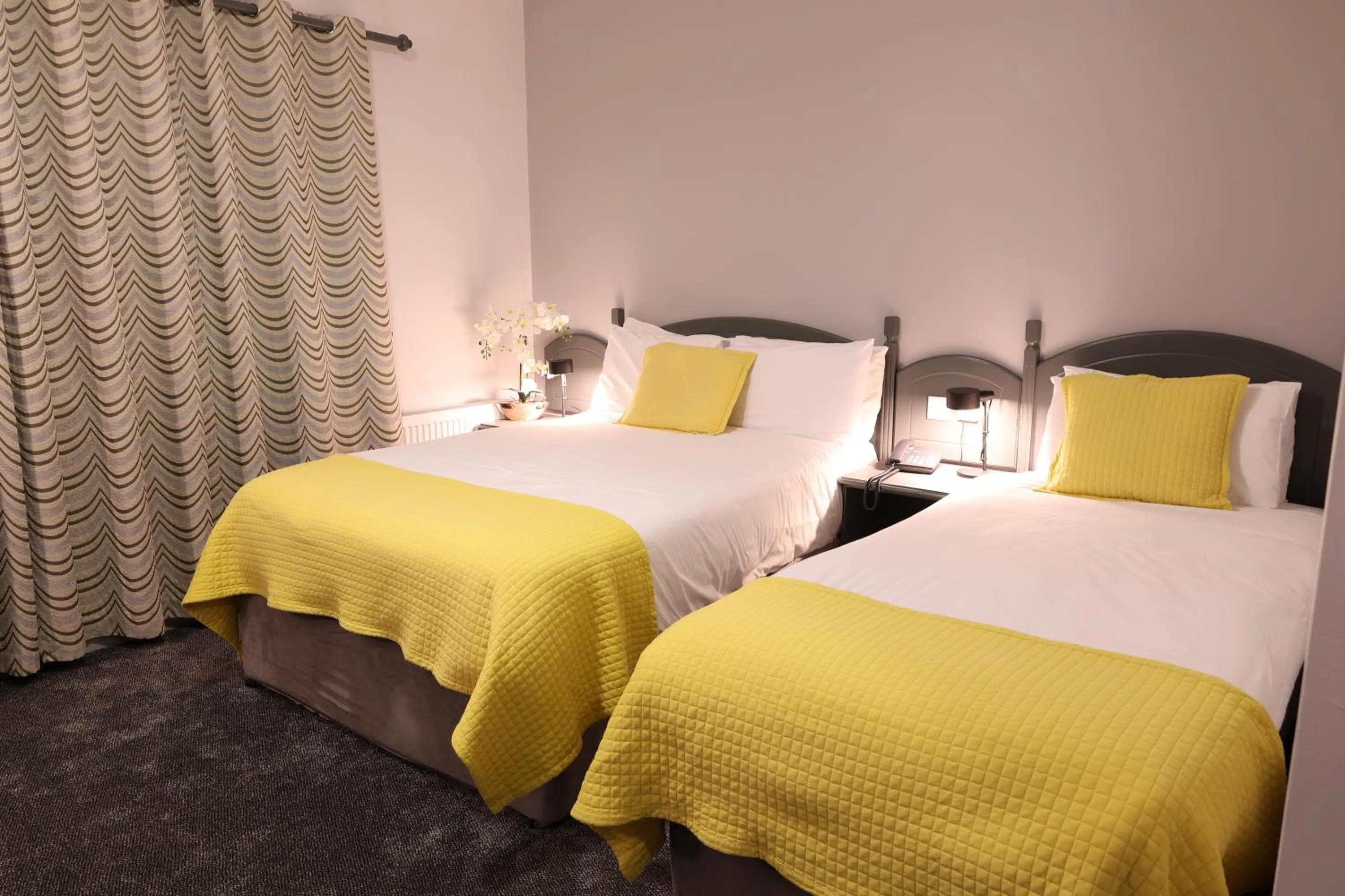 Bedroom, Bed in Ferryport House B&B